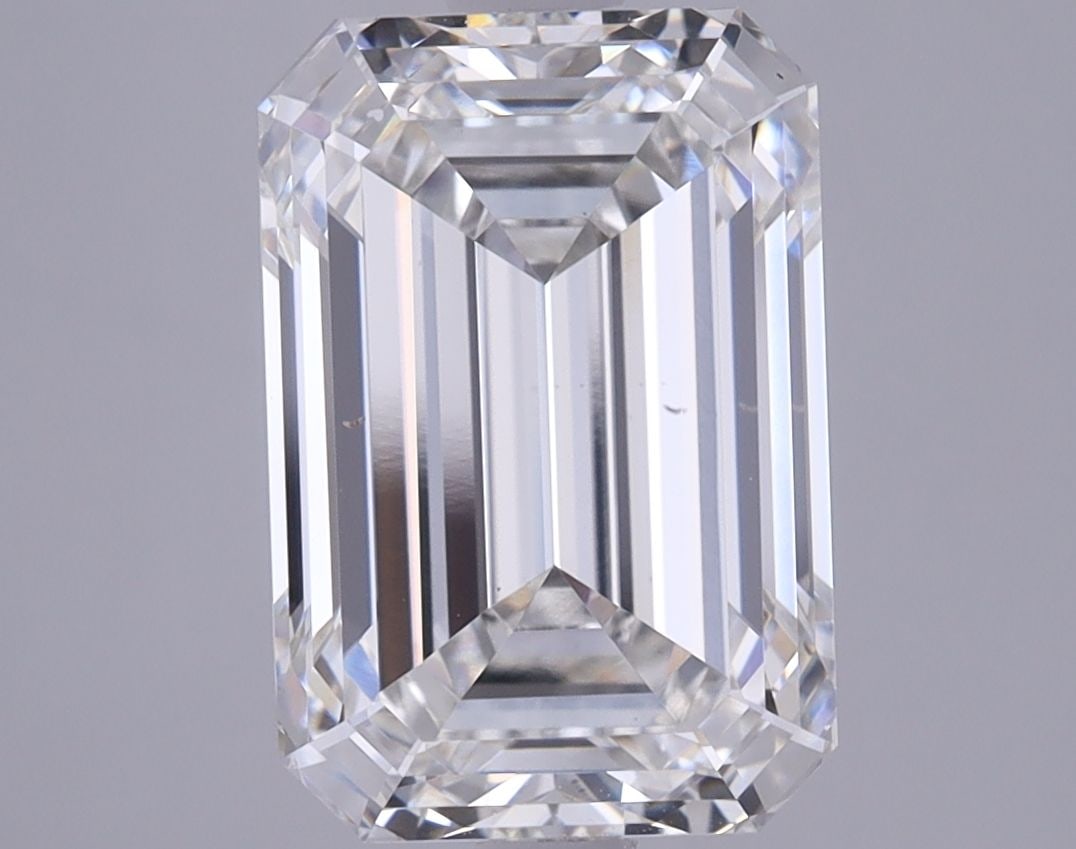 Loose Lab Diamond 4.66ct IGI Emerald G VS1: Loose Lab Diamond 4.66ct IGI Emerald G VS1 This 4.66ct loose lab-grown diamond features an emerald cut, color G, and VS1 clarity, certified by IGI. Item Specifics: Source: This Is A Real Diamond