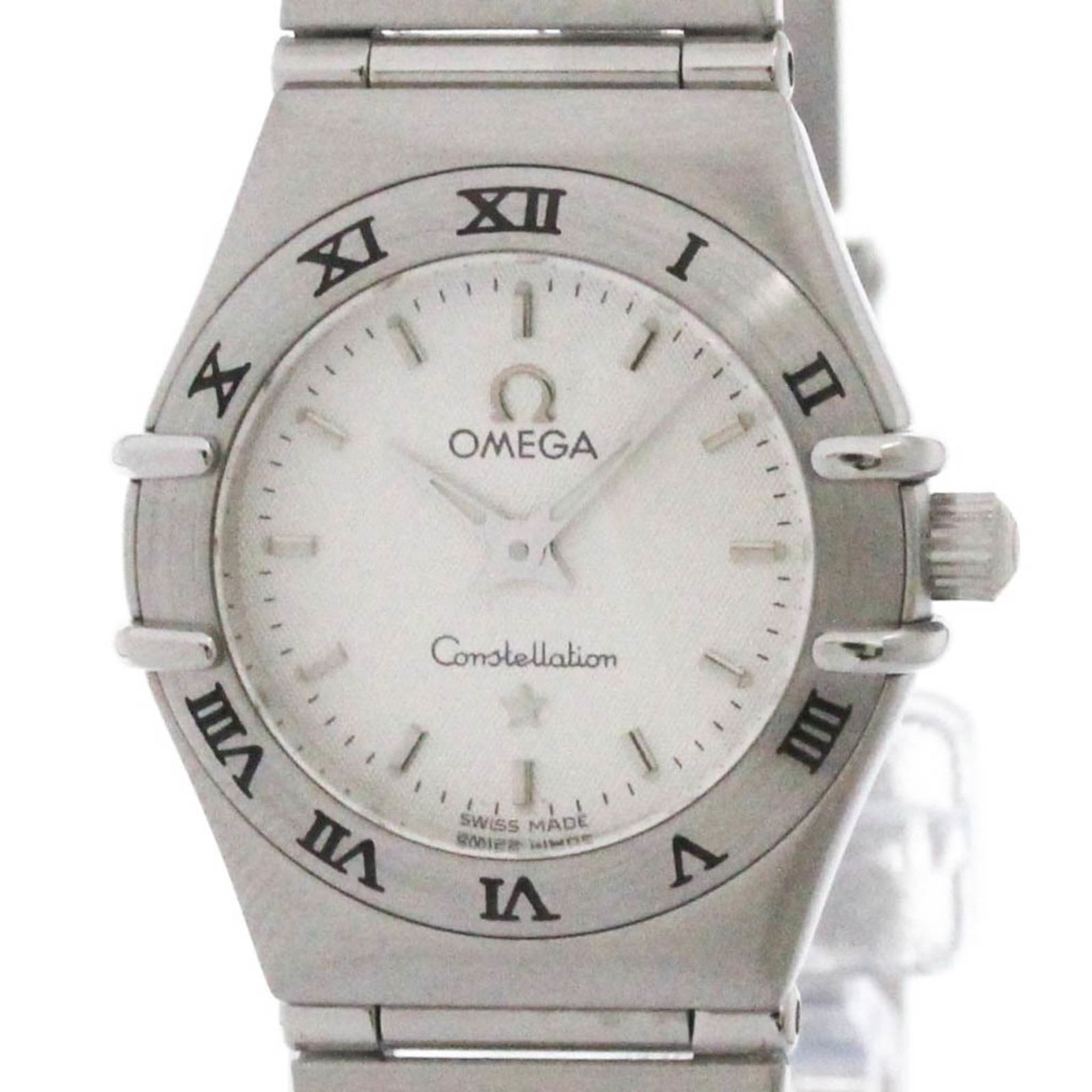 Wristwatch Omega: Wristwatch Omega This Omega dress wristwatch for women is made of stainless steel with a 25mm case diameter and is in very good condition with minimal signs of wear. Item Specifics: Brand: Omega