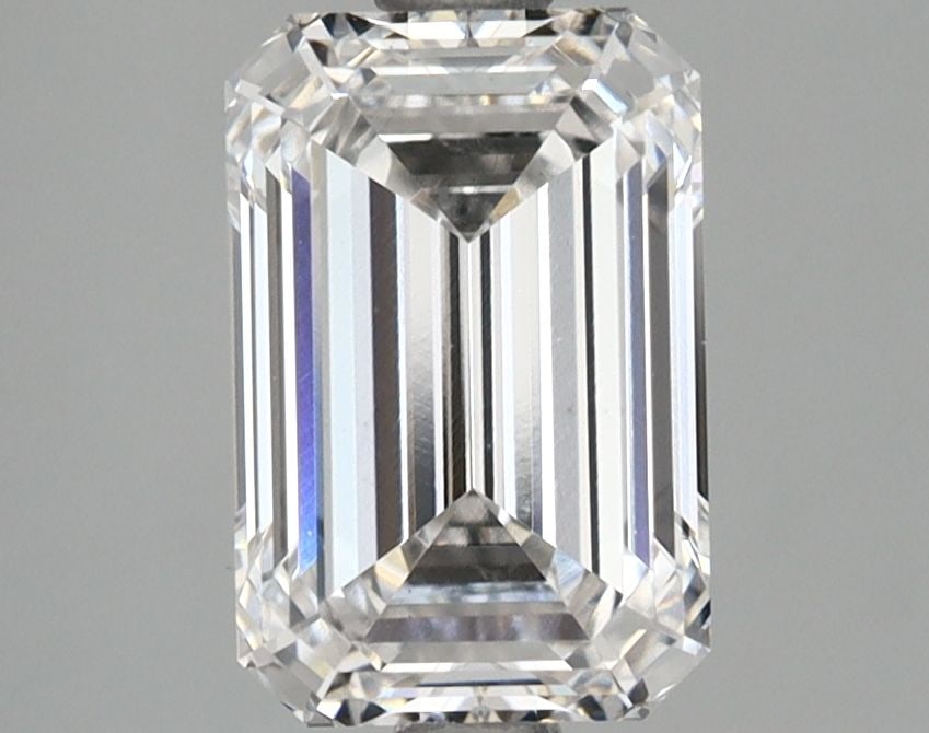 Loose Lab Diamond GIA Emerald 2.11ct E VS2: Loose Lab Diamond GIA Emerald 2.11ct E VS2 This Loose Lab Diamond is GIA-certified, emerald cut, weighing 2.11ct with an E color grade and VS2 clarity, and boasts excellent polish and symmetry. Item S