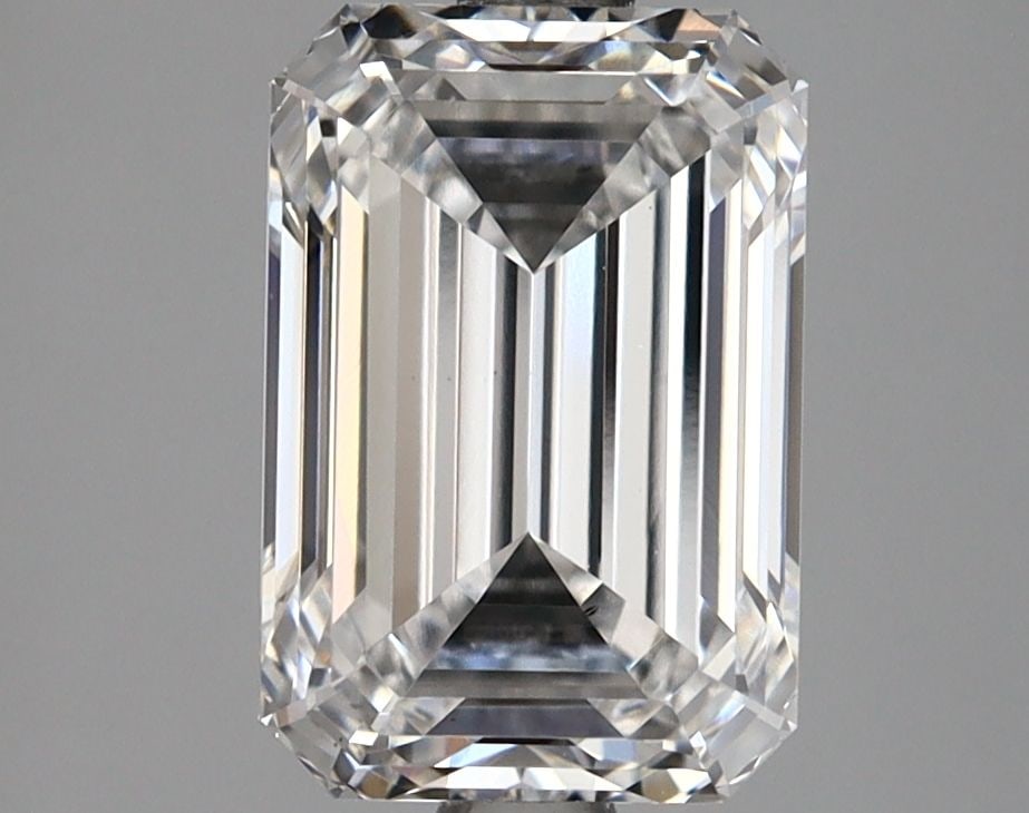 Loose Lab Diamond IGI Emerald 2.66ct E VS1: Loose Lab Diamond IGI Emerald 2.66ct E VS1 This loose lab-grown diamond weighs 2.66 carats, features an emerald cut, and has a color grade of E with VS1 clarity. It is certified by IGI and has