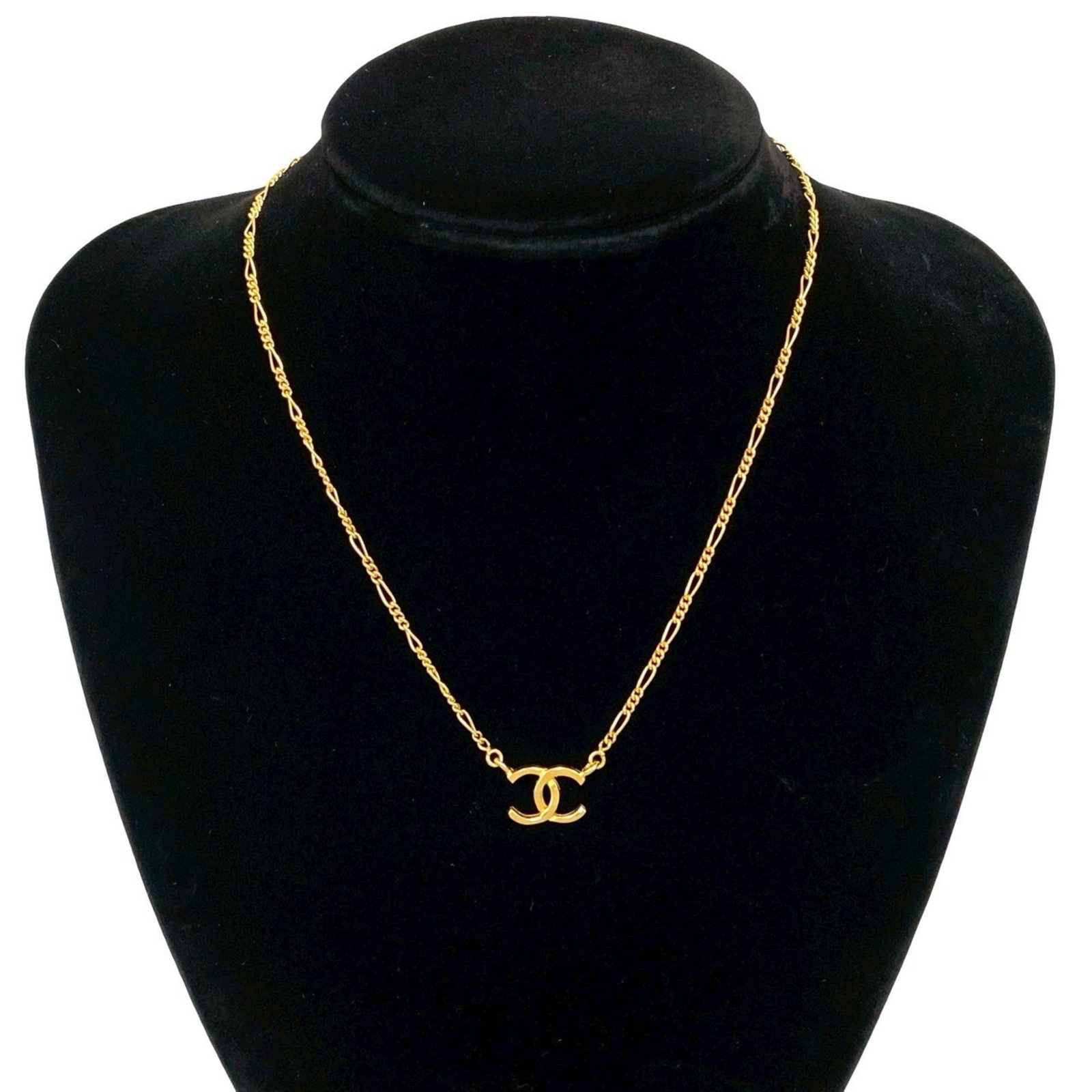 561-9 CHANEL Coco Mark GP Necklace Pendant Choker Gold (1 of 4)