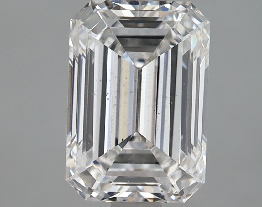 Loose Lab Diamond IGI Emerald 1.68ct F SI1: Loose Lab Diamond IGI Emerald 1.68ct F SI1 Loose lab-grown diamond, IGI certified, features an emerald cut with 1.68 carats, F color, and SI1 clarity. Measurements are 8.09L x 5.6W x 3.76H. Item Speci