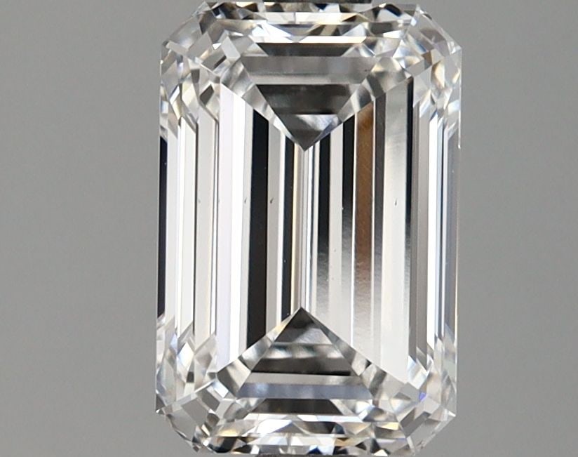 Loose Lab Diamond GIA Emerald 2.06ct E VS2: Loose Lab Diamond GIA Emerald 2.06ct E VS2 Loose lab-grown diamond, 2.06ct, GIA certified, color E, clarity VS2, featuring excellent polish and symmetry; measurements 8.86L x 5.9W x 3.95H. Item