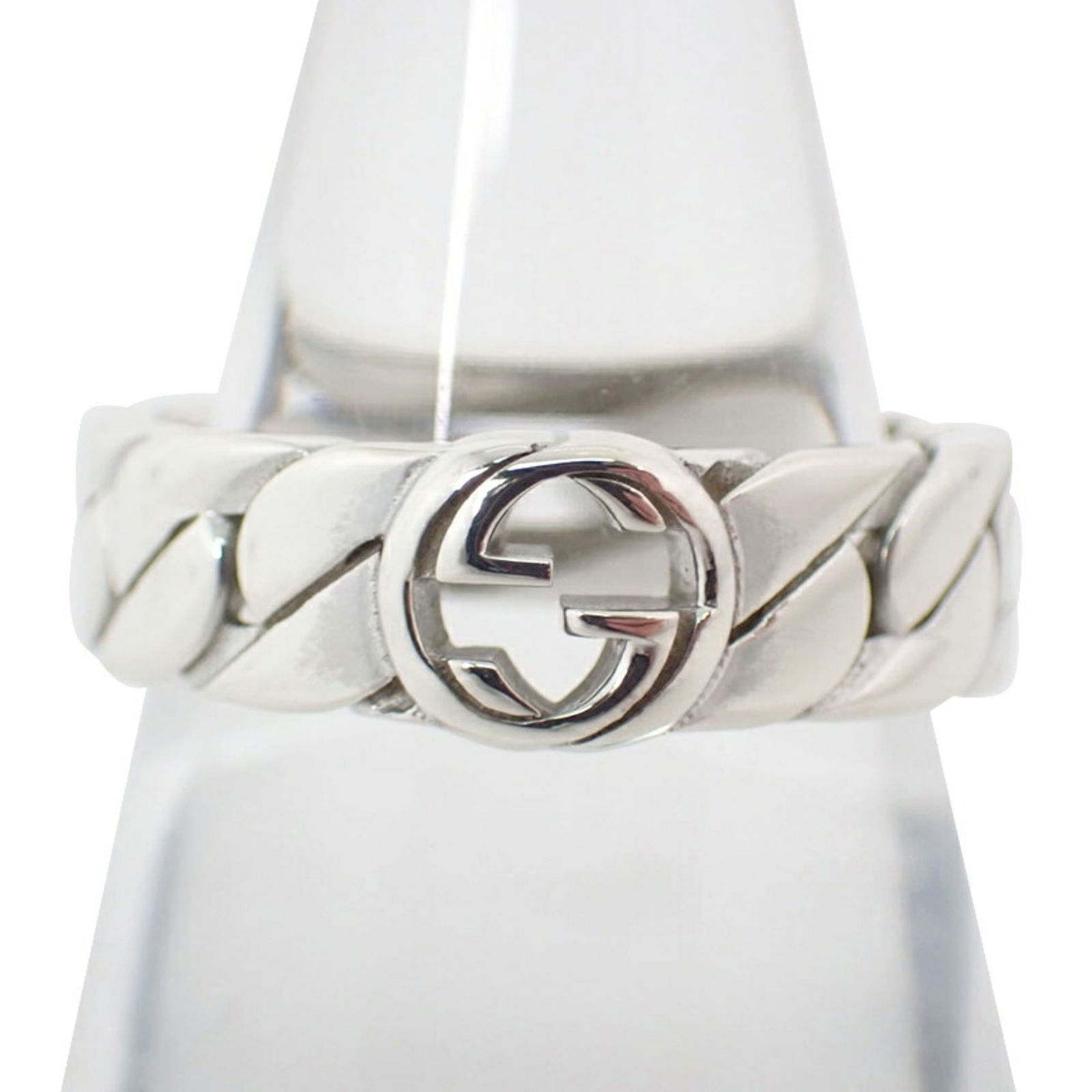 925 Gucci Band Ring Sterling Silver: 925 Gucci Band Ring Sterling Silver 925 Gucci band ring for men made of sterling silver, size 9, in used condition described as like new with minimal traces of usage. Item Specifics: Brand: Gucci