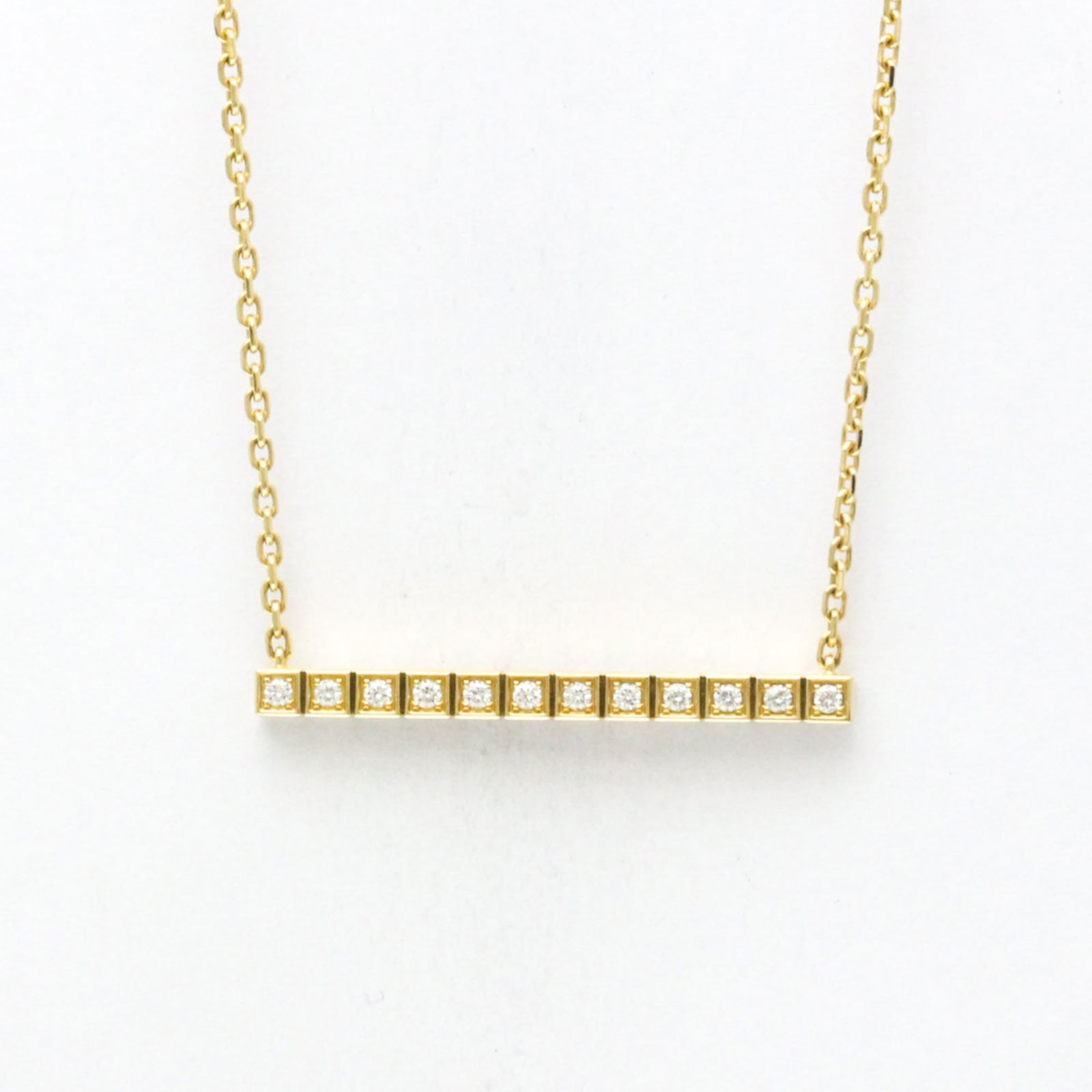 Men Fashion Pendant Necklace (Gold) - Chopard Ice Cube Diamond Necklace 817702 Yellow Gold (18K): Men Fashion Pendant Necklace (Gold) - Chopard Ice Cube Diamond Necklace 817702 Yellow Gold (18K) Diamond Women Chopard Ice Cube pendant necklace made of 18K yellow gold, suitable for both men and