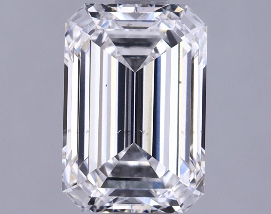 Loose Lab Diamond - IGI Emerald 1.69ct E VS2: Loose Lab Diamond - IGI Emerald 1.69ct E VS2 Loose Lab Diamond IGI Emerald, 1.69ct, with an E color and VS2 clarity, has EX polish and symmetry; certified by IGI. Item Specifics: Source: This Is A