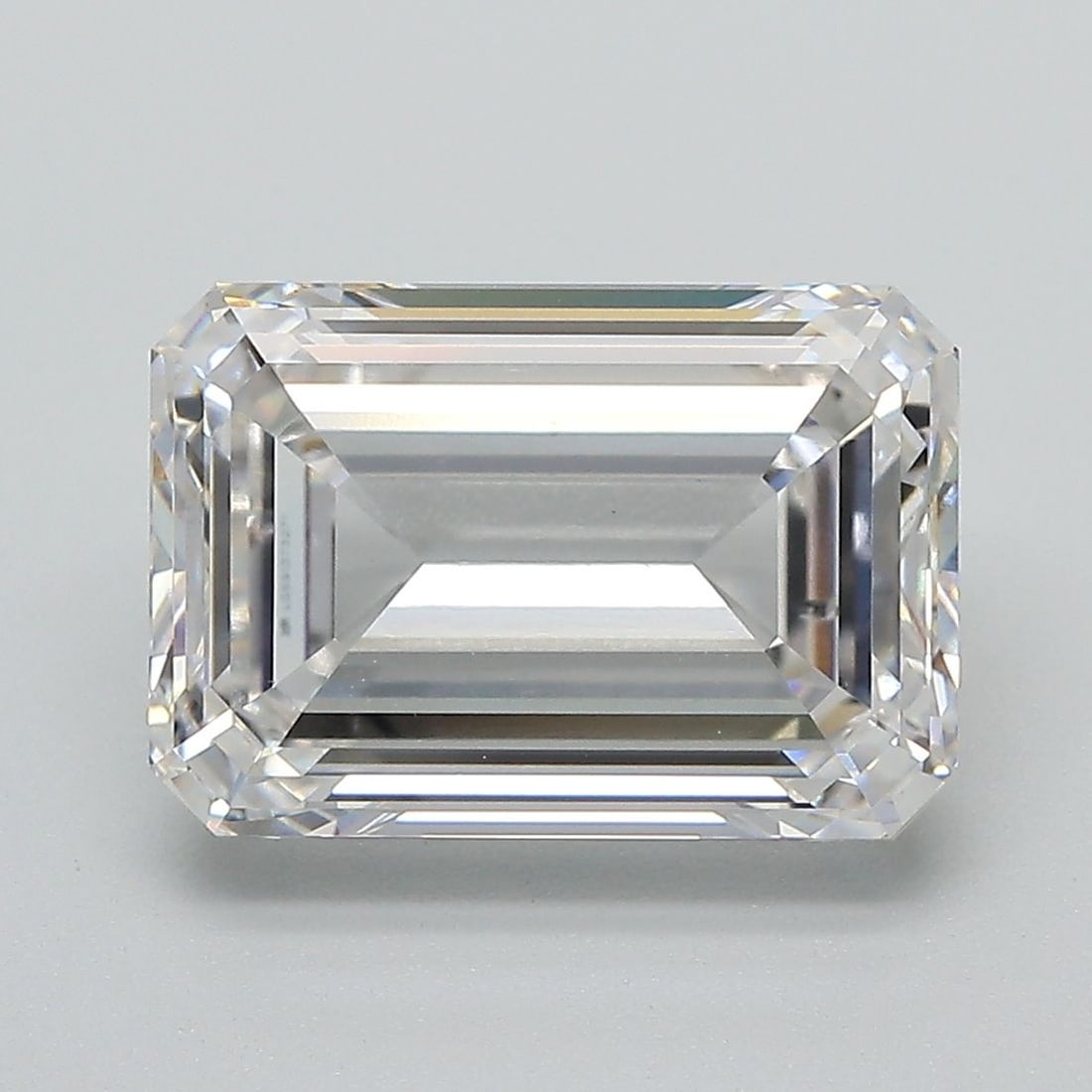 Loose Lab Diamond IGI Emerald 5.0ct E VS1: Loose Lab Diamond IGI Emerald 5.0ct E VS1 Loose Lab Diamond IGI Emerald weighing 5.0 carats, with color E and clarity VS1. Certified by IGI, it features excellent polish and symmetry, measuring