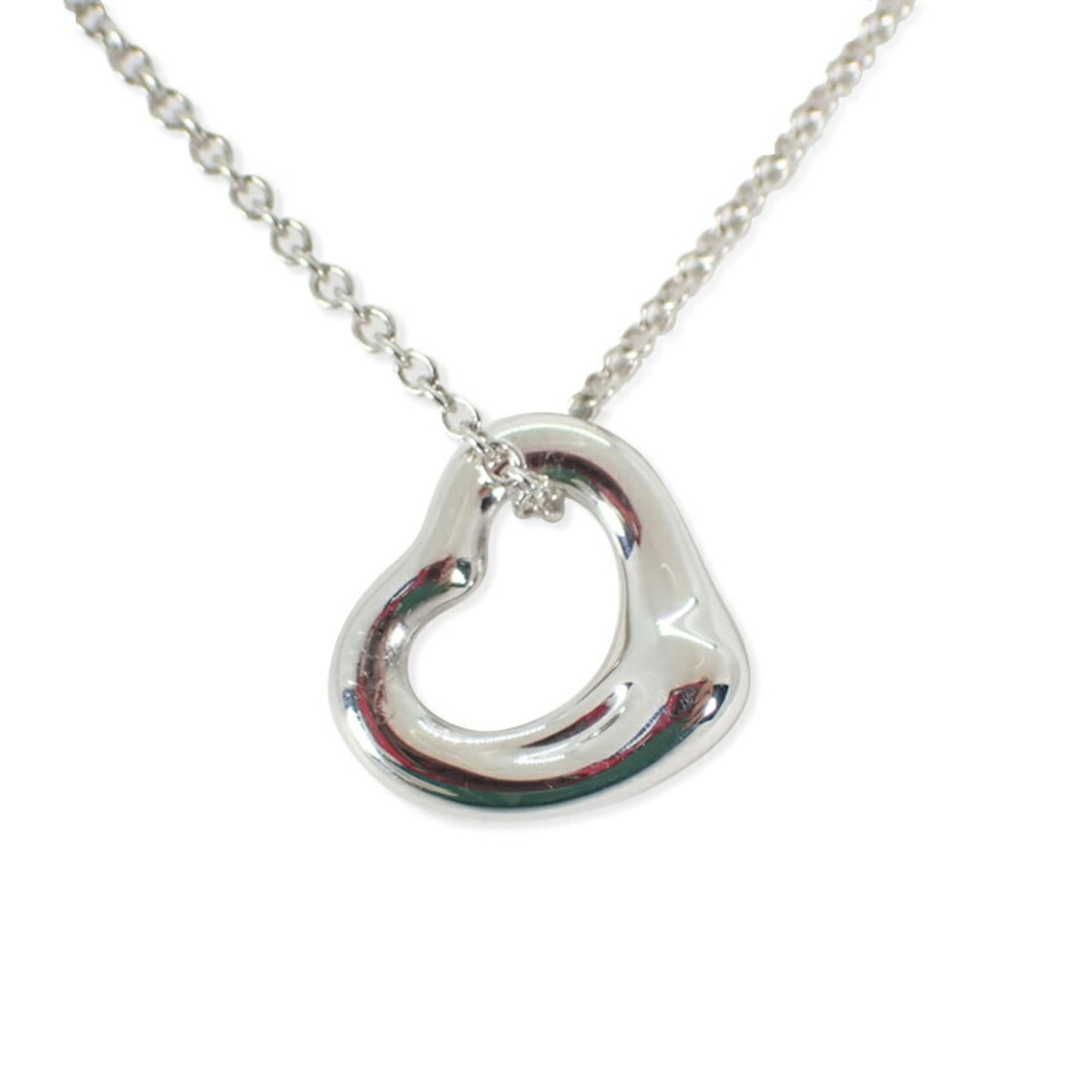j79-3 TIFFANY Ag925 Heart Pendant Necklace: j79-3 TIFFANY Ag925 Heart Pendant Necklace Tiffany Ag925 Heart Pendant Necklace for women, made of sterling silver, with a neck circumference of 41.5 cm and a pendant size of 10.3mm x 11mm, in used