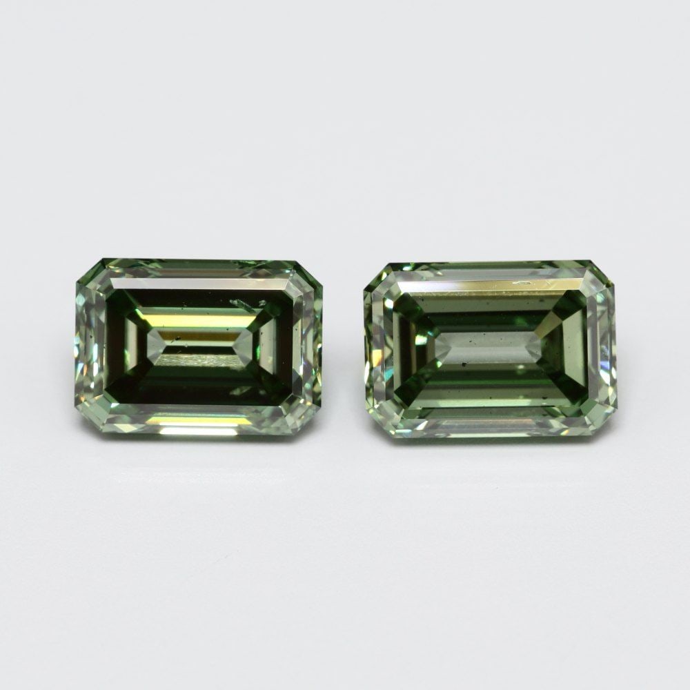 Loose Lab Diamond - Emerald 2.02ct Fancy Vivid Green SI2: Loose Lab Diamond - Emerald 2.02ct Fancy Vivid Green SI2 This listing features Loose Lab Diamond - Emerald 2.02ct Fancy Vivid Green SI2. Item specifics are provided below. Item Specifics: Source: