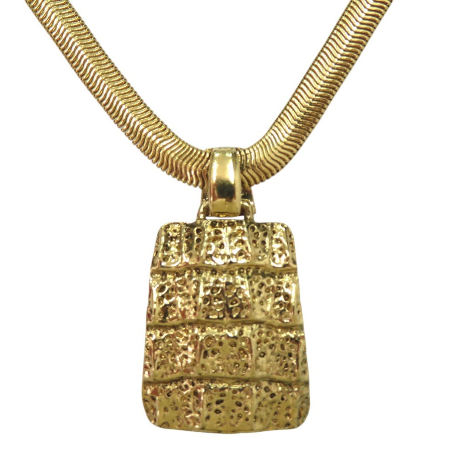 1622. - Vintage Yves Saint Laurent crocodile-embossed necklace in alloy and plated gold: 1622. - Vintage Yves Saint Laurent crocodile-embossed necklace in alloy and plated gold This listing features 1622. - Vintage Yves Saint Laurent crocodile-embossed necklace in alloy and plated gold. I