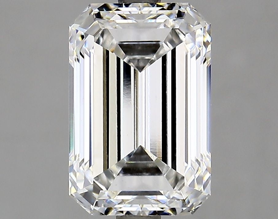 Loose Lab Diamond - GIA Emerald 3.07ct E SI1: Loose Lab Diamond - GIA Emerald 3.07ct E SI1 This listing features Loose Lab Diamond - GIA Emerald 3.07ct E SI1. Item specifics are provided below. Item Specifics: Source: This Is A Real Diamond Grown