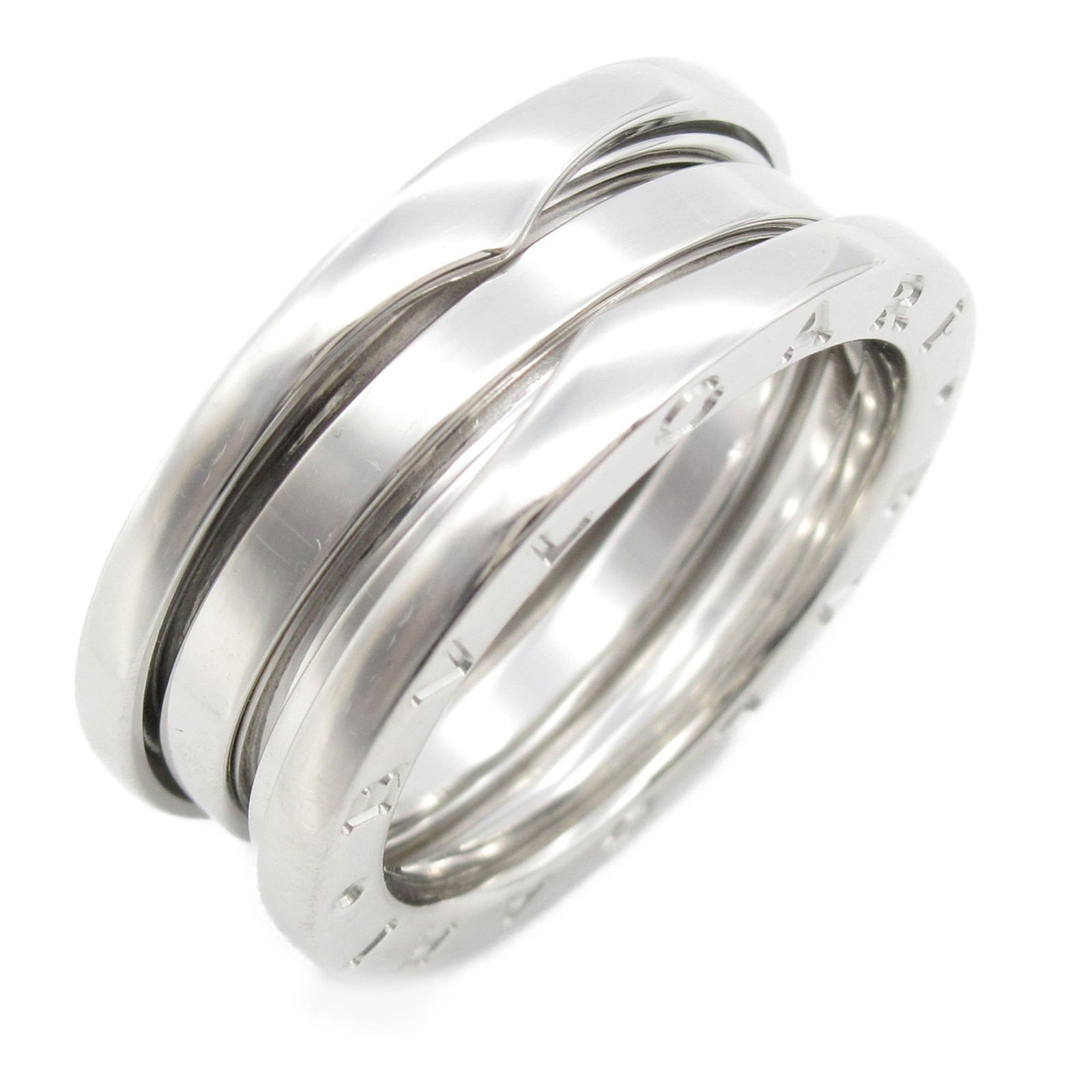 Bvlgari 18K White Gold Band Ring: Bvlgari 18K White Gold Band Ring This listing features Bvlgari 18K White Gold Band Ring. Item specifics are provided below. Item Specifics: Brand: Bvlgari Type: Band Ring Gender: Men,Women Color: Whit