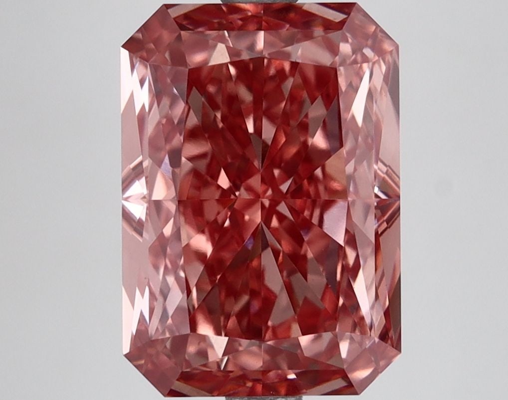Loose Lab Diamond - IGI Radiant 4.4ct Fancy Vivid Pink VS1: Loose Lab Diamond - IGI Radiant 4.4ct Fancy Vivid Pink VS1 This listing features Loose Lab Diamond - IGI Radiant 4.4ct Fancy Vivid Pink VS1. Item specifics are provided below. Item Specifics: Source: