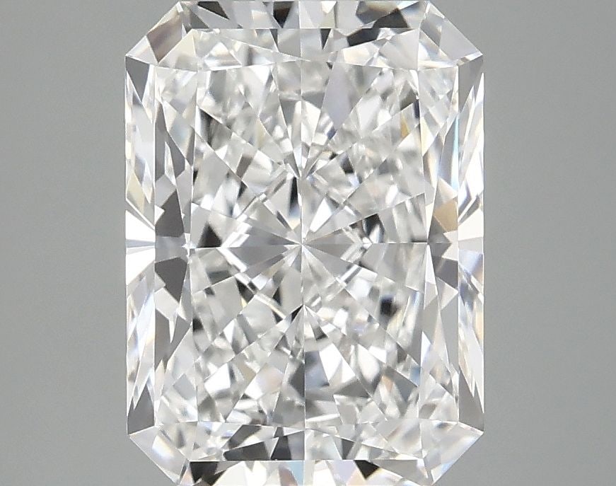 Loose Lab Diamond IGI Radiant 3.07ct E VVS2: Loose Lab Diamond IGI Radiant 3.07ct E VVS2 This listing features Loose Lab Diamond IGI Radiant 3.07ct E VVS2. Item specifics are provided below. Item Specifics: Source: This Is A Real Diamond Grown