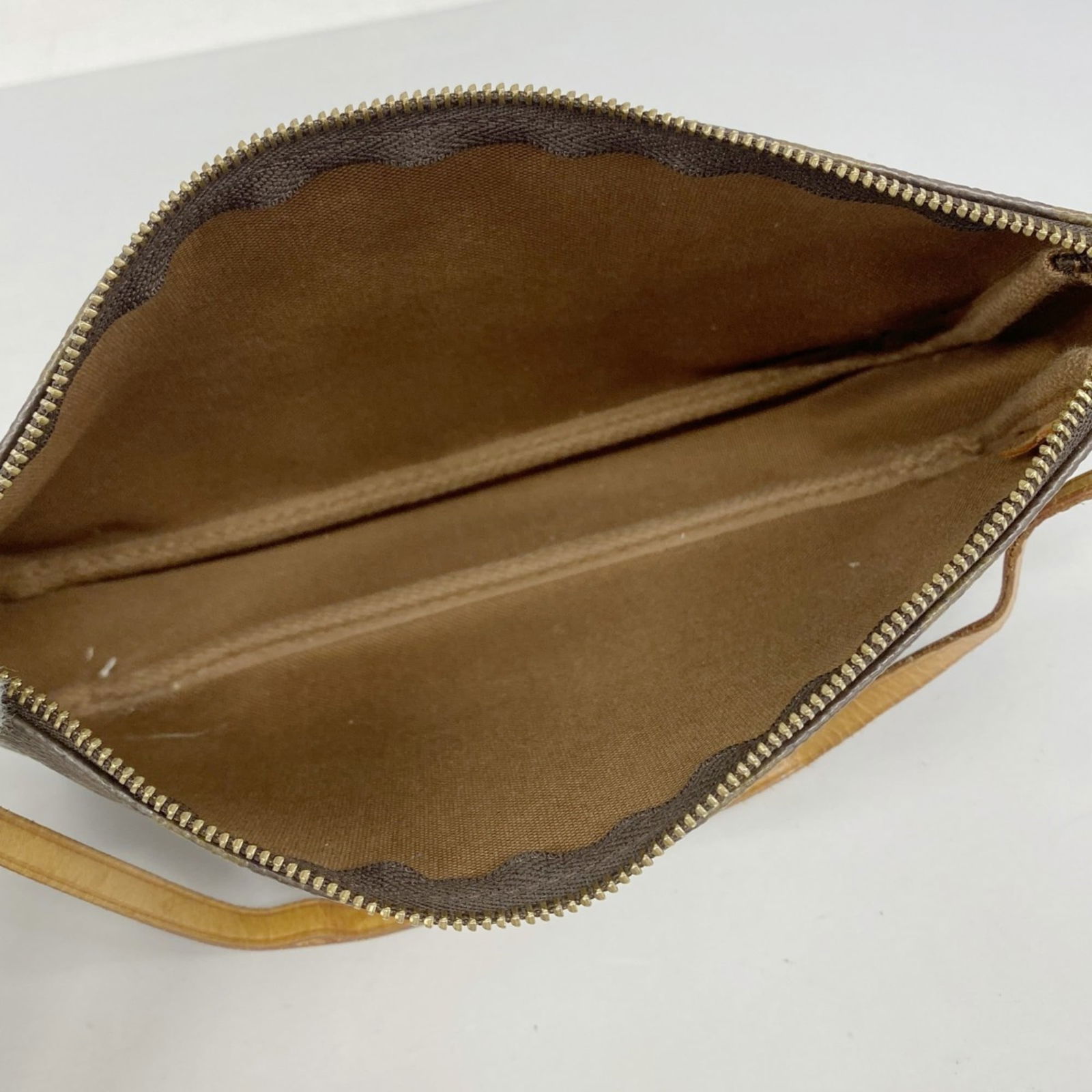 Pouch Louis Vuitton - 4