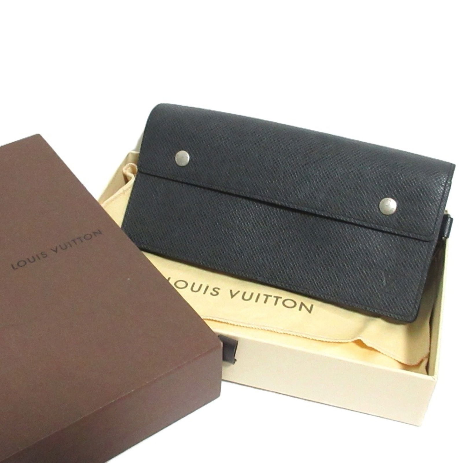 (Bi-Fold) Louis Vuitton Long Wallet (1 of 20)
