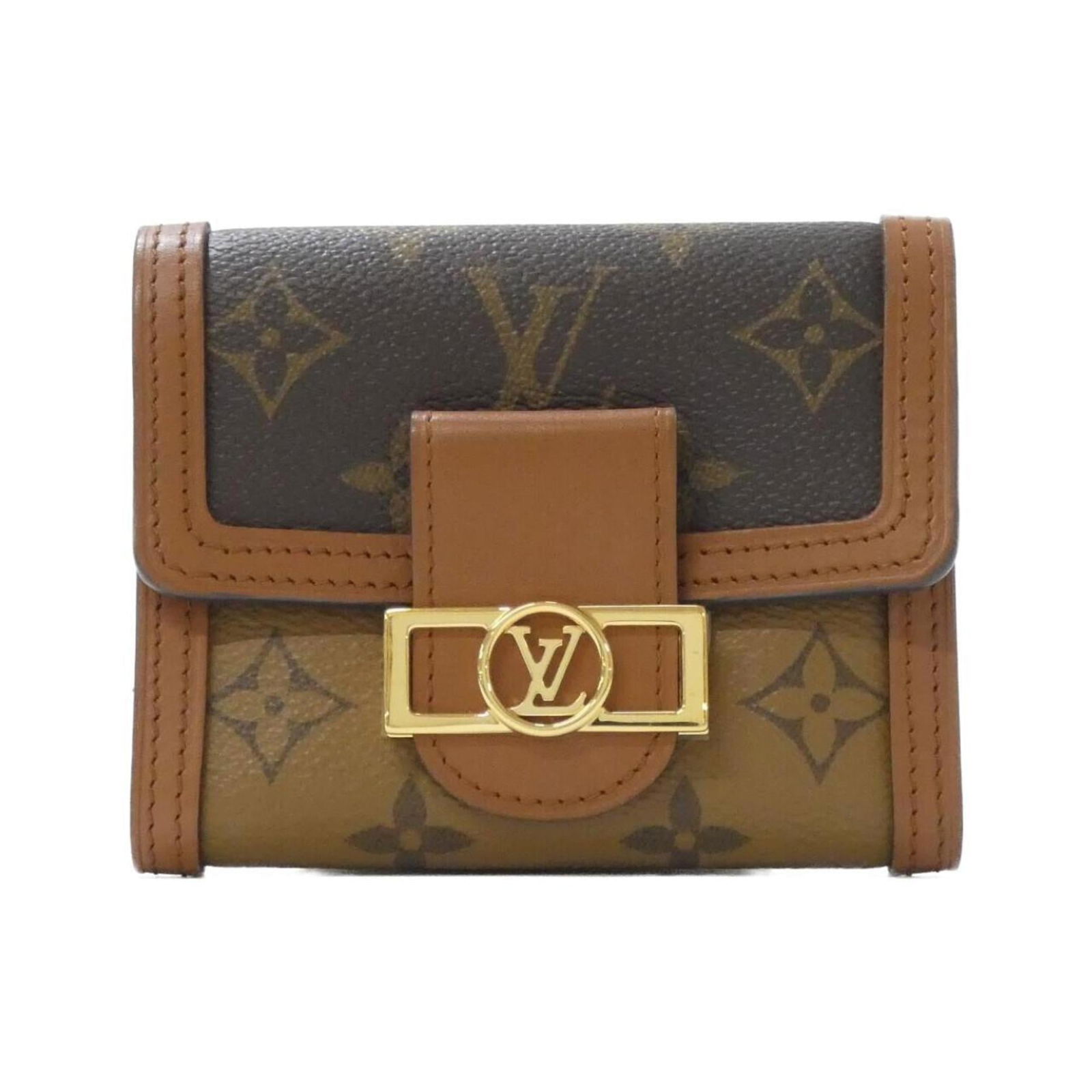 Canvas Louis Vuitton Wallet (Tri-Fold) Coated: Canvas Louis Vuitton Wallet (Tri-Fold) Coated This listing features Canvas Louis Vuitton Wallet (Tri-Fold) Coated. Item specifics are provided below. Item Specifics: Brand: Louis Vuitton Type: