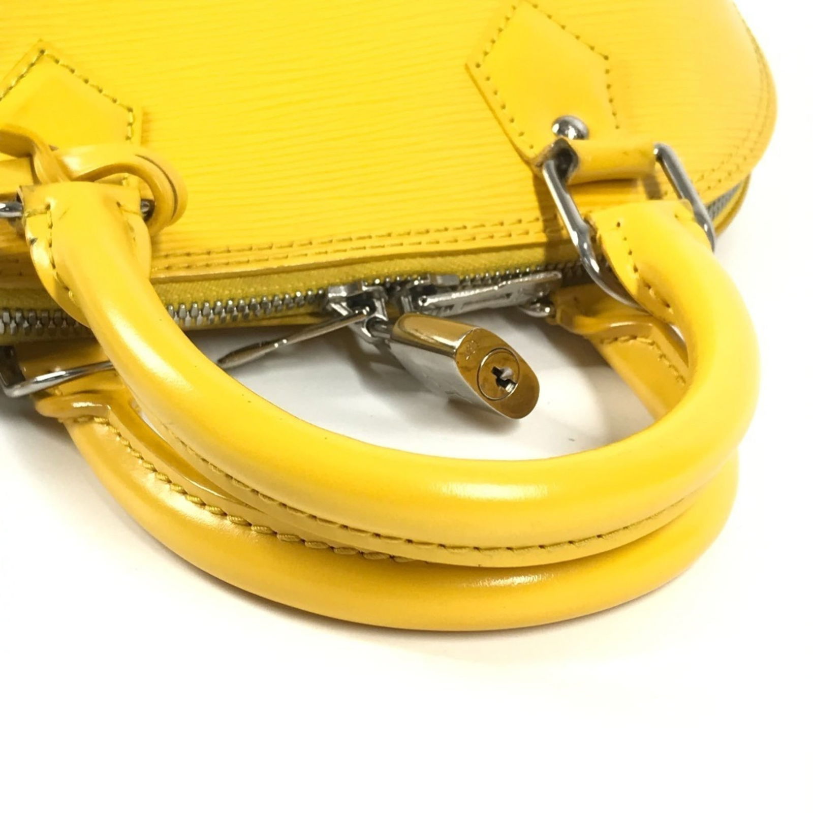 Shoulder Bag Epi Leather - Louis Vuitton Handbag - 9