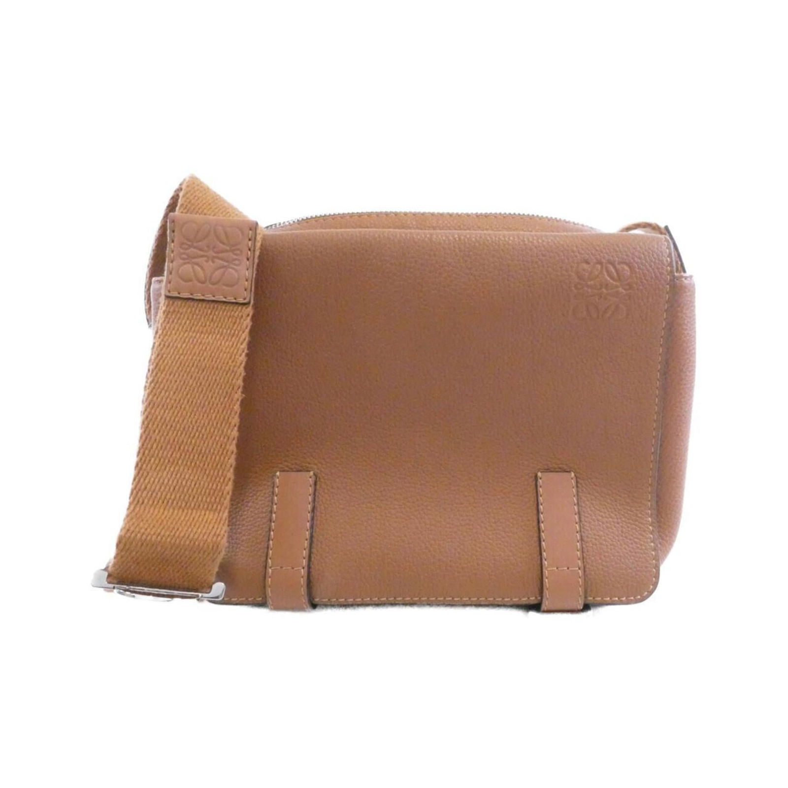 Leather Loewe Shoulder Bag: Leather Loewe Shoulder Bag This listing features Leather Loewe Shoulder Bag. Item specifics are provided below. Item Specifics: Brand: Loewe Type: Shoulder Bag Material: Leather Leather/Fur Type: Calf