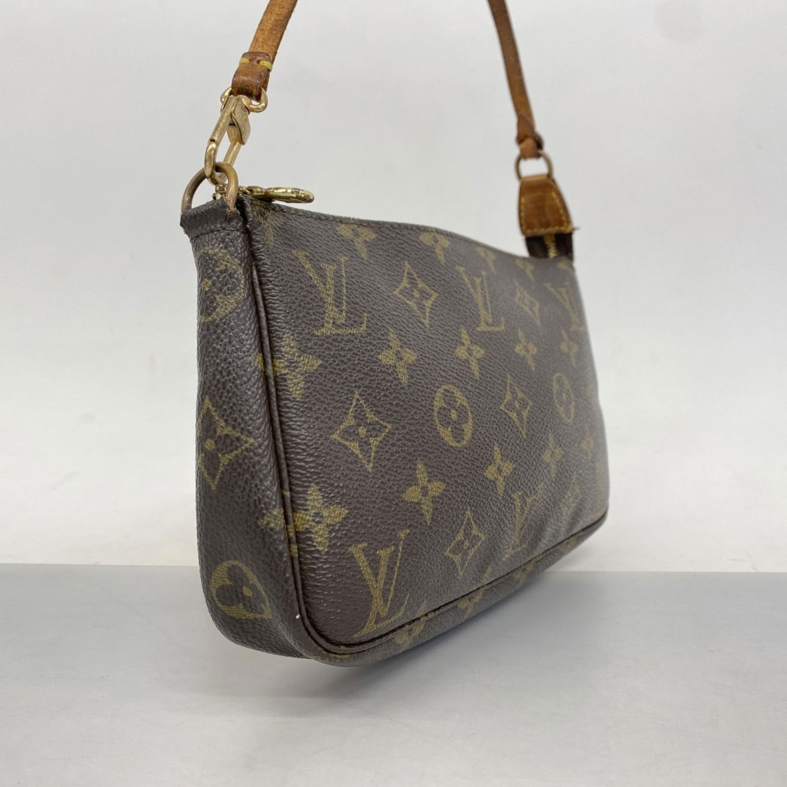 Pouch Louis Vuitton - 2