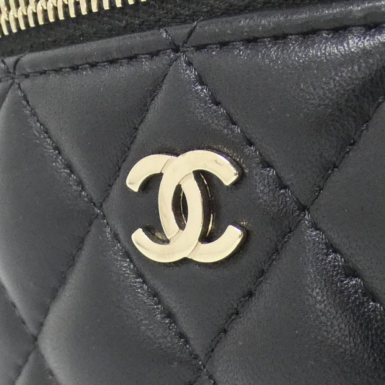 Leather Chanel Shoulder Bag - 4