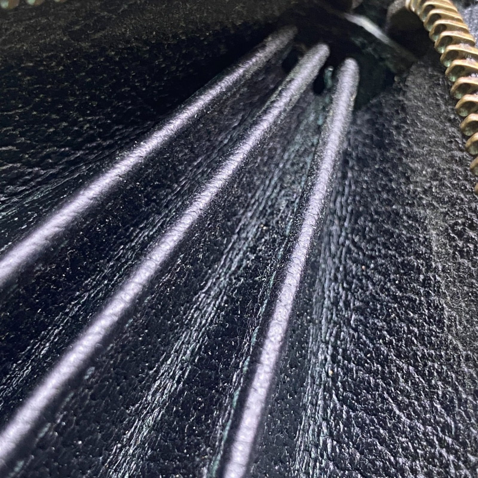 Leather Louis Vuitton Wallet (Bi-Fold) - 9