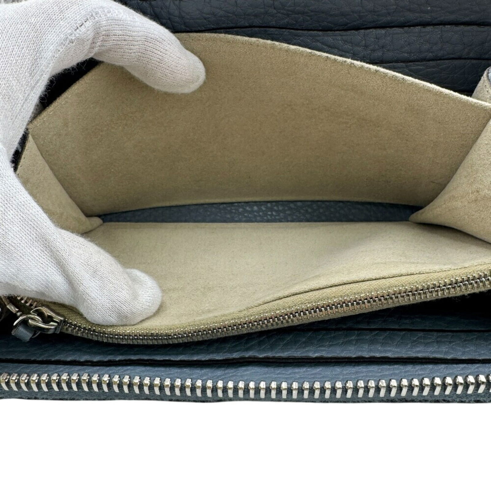 Leather Fendi Long Wallet (Bi-Fold) - 10