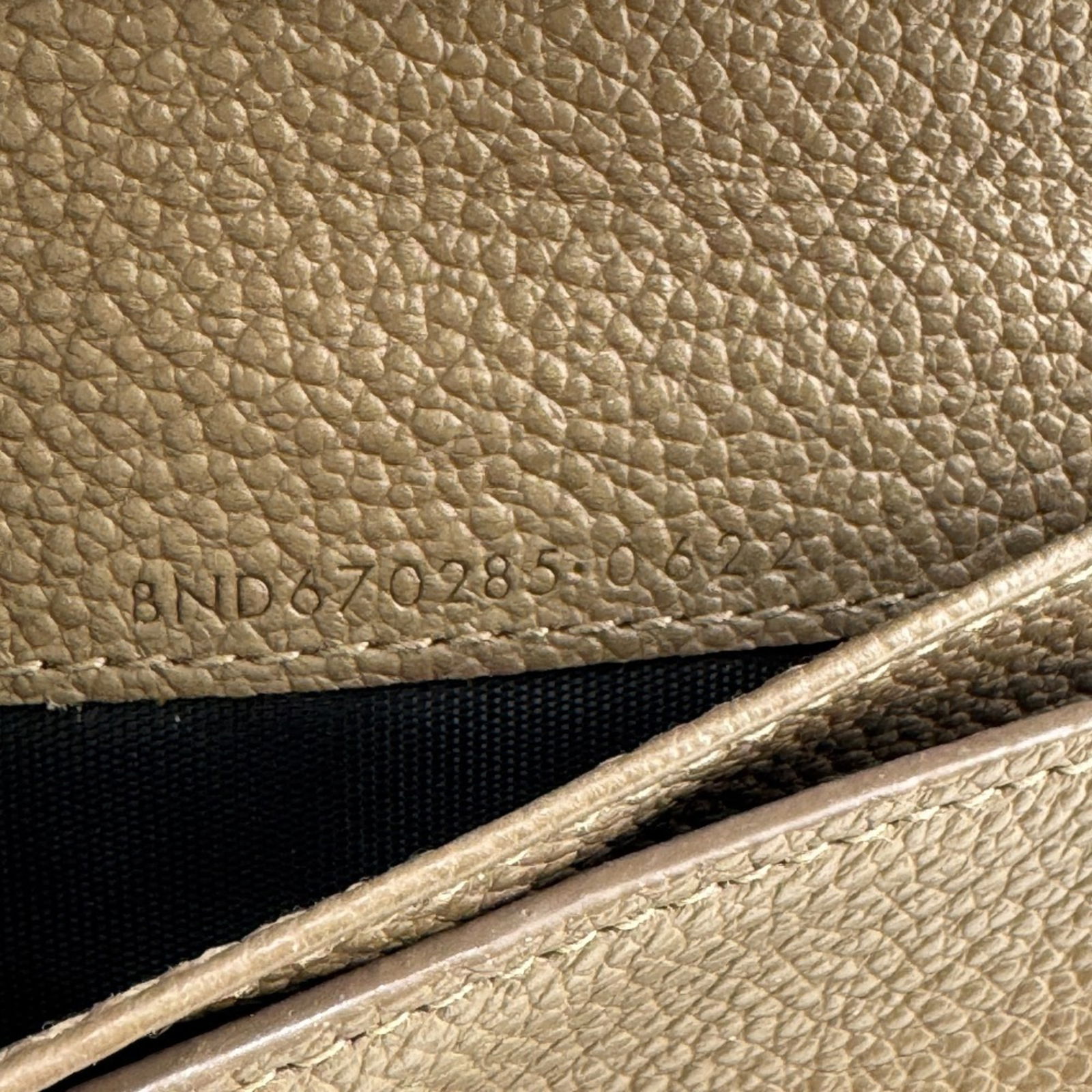 Leather Saint Laurent Wallet (Bi-Fold) - 10