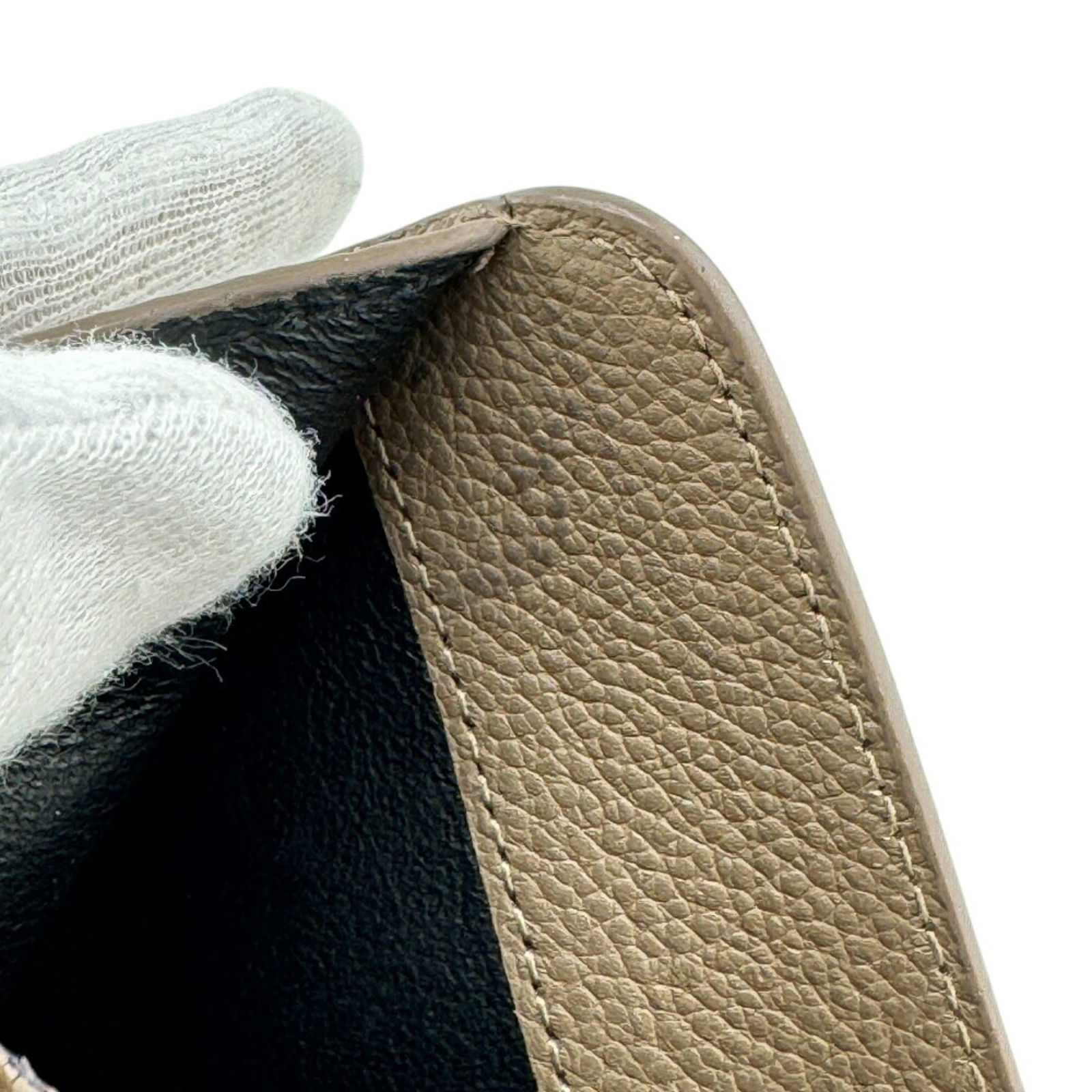 Leather Saint Laurent Wallet (Bi-Fold) - 9