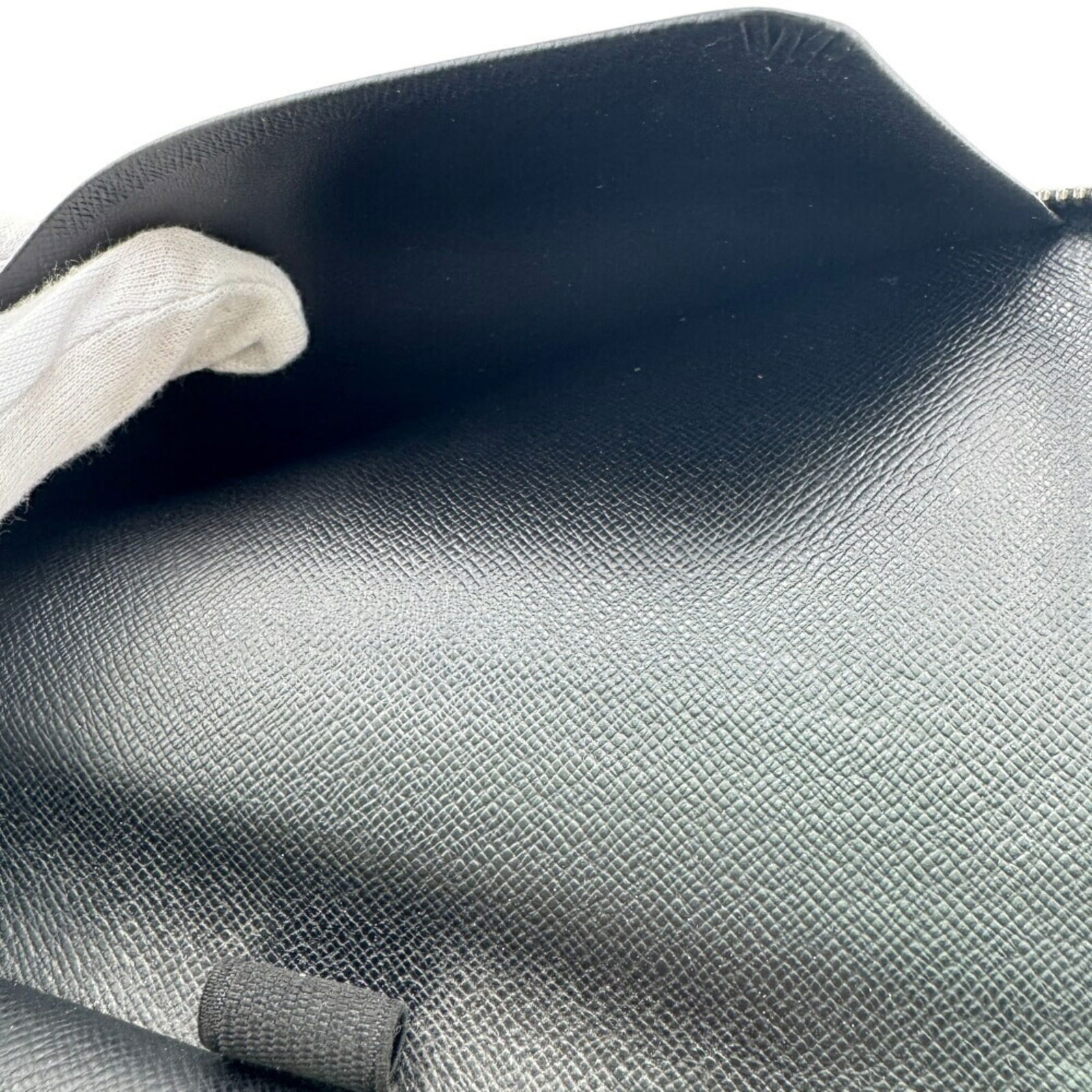 Leather Louis Vuitton Coin Purse/ Coin Case - 13