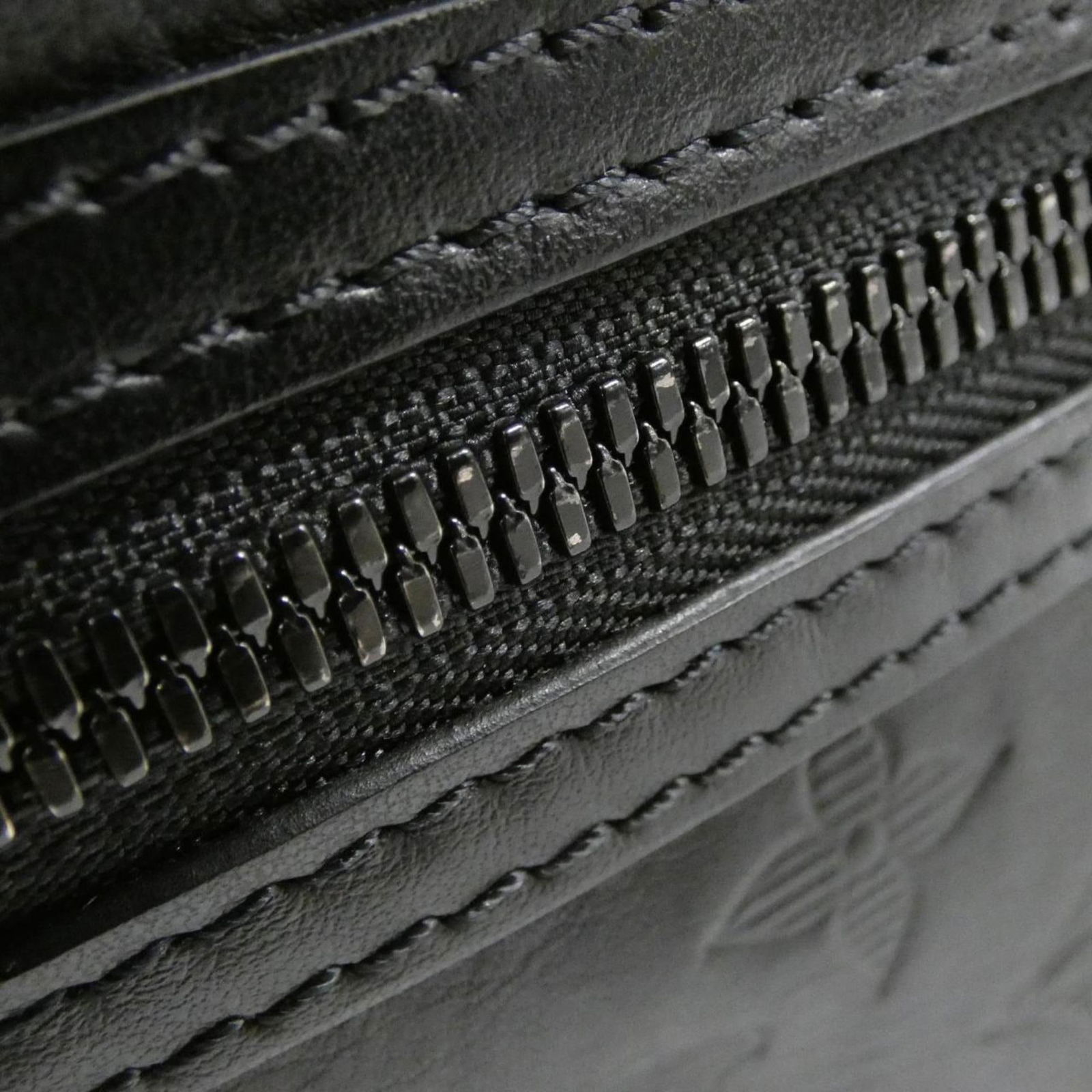 Leather Louis Vuitton Shoulder Bag - 4