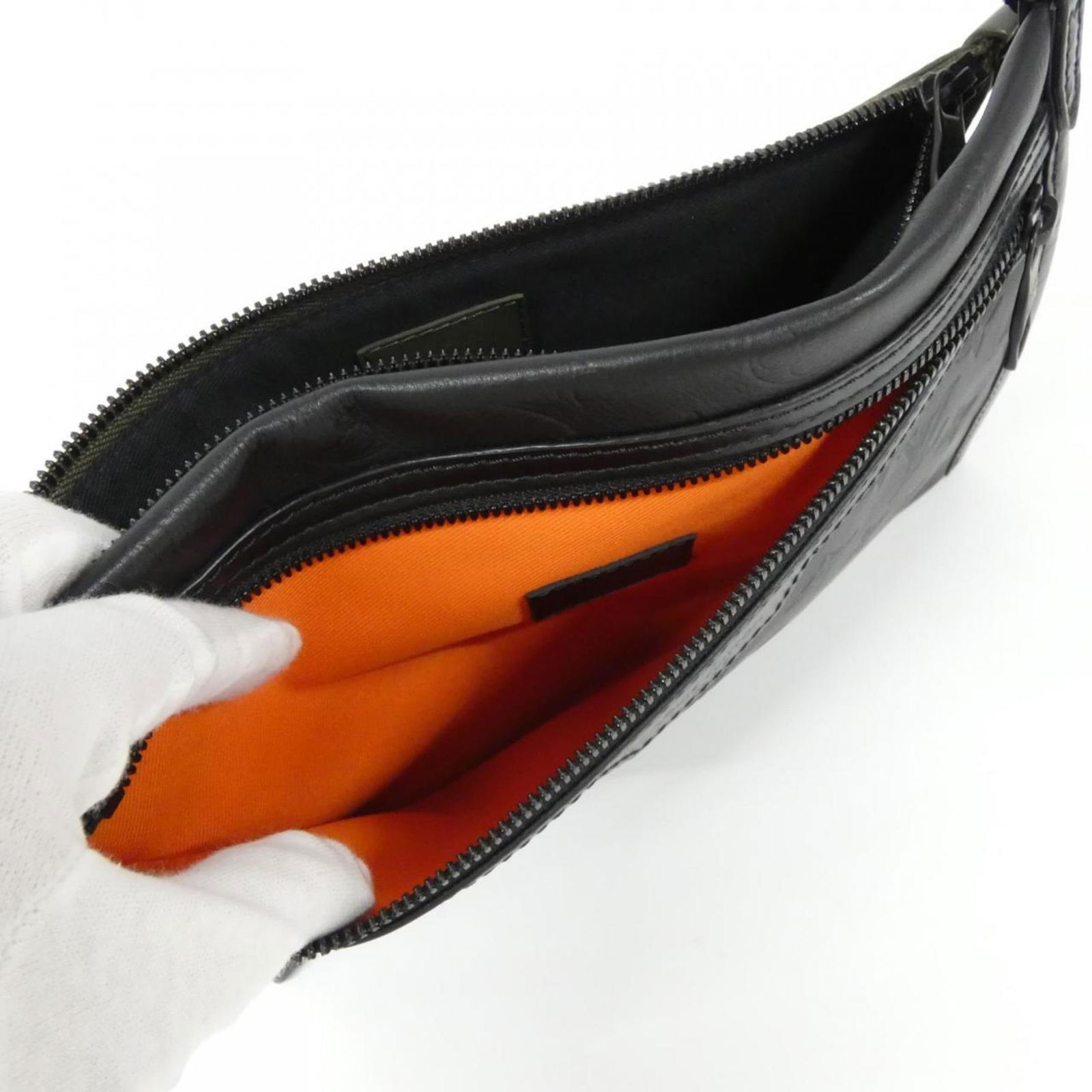 Leather Louis Vuitton Shoulder Bag - 9