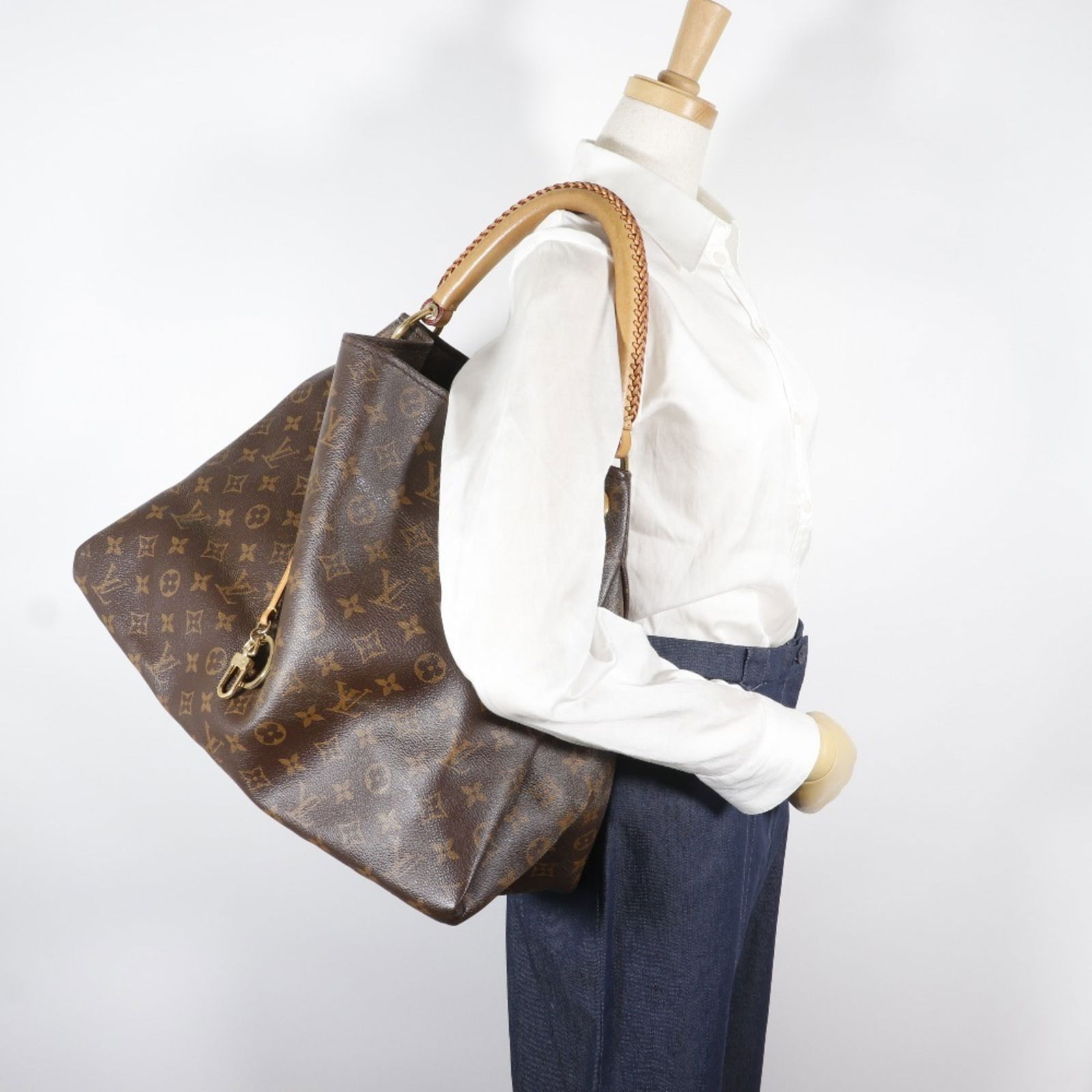 Monogram Louis Vuitton Shoulder Bag - 19