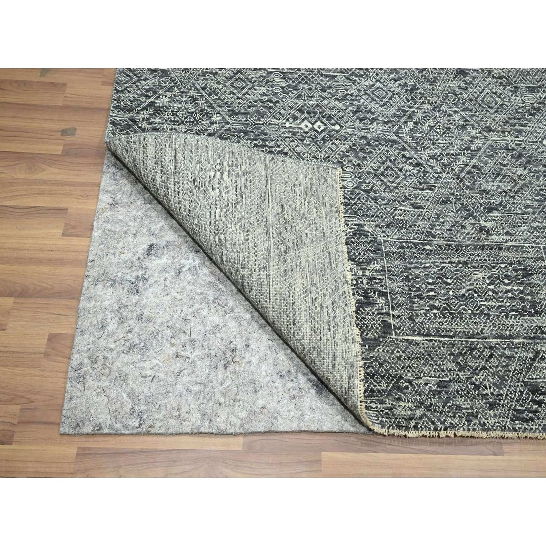 Rug 7'10"x10' Gray Intricate Geometric Design Wool and Silk Hand Knotted - 4