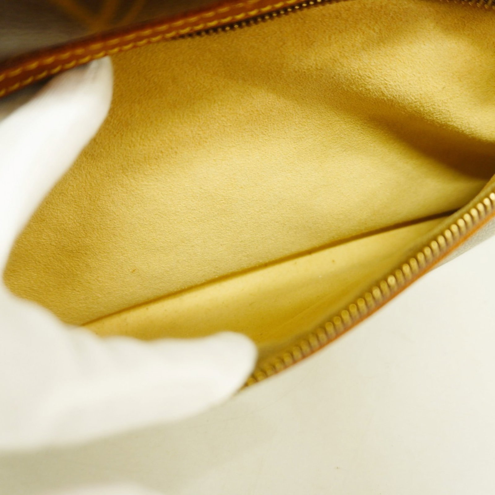 Bag Louis Vuitton Shoulder - 16