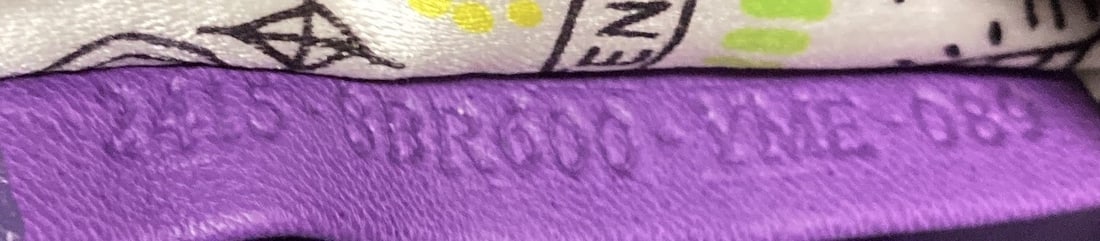 Small Fendi Baguette Bag Logo Embossed Leather - 8