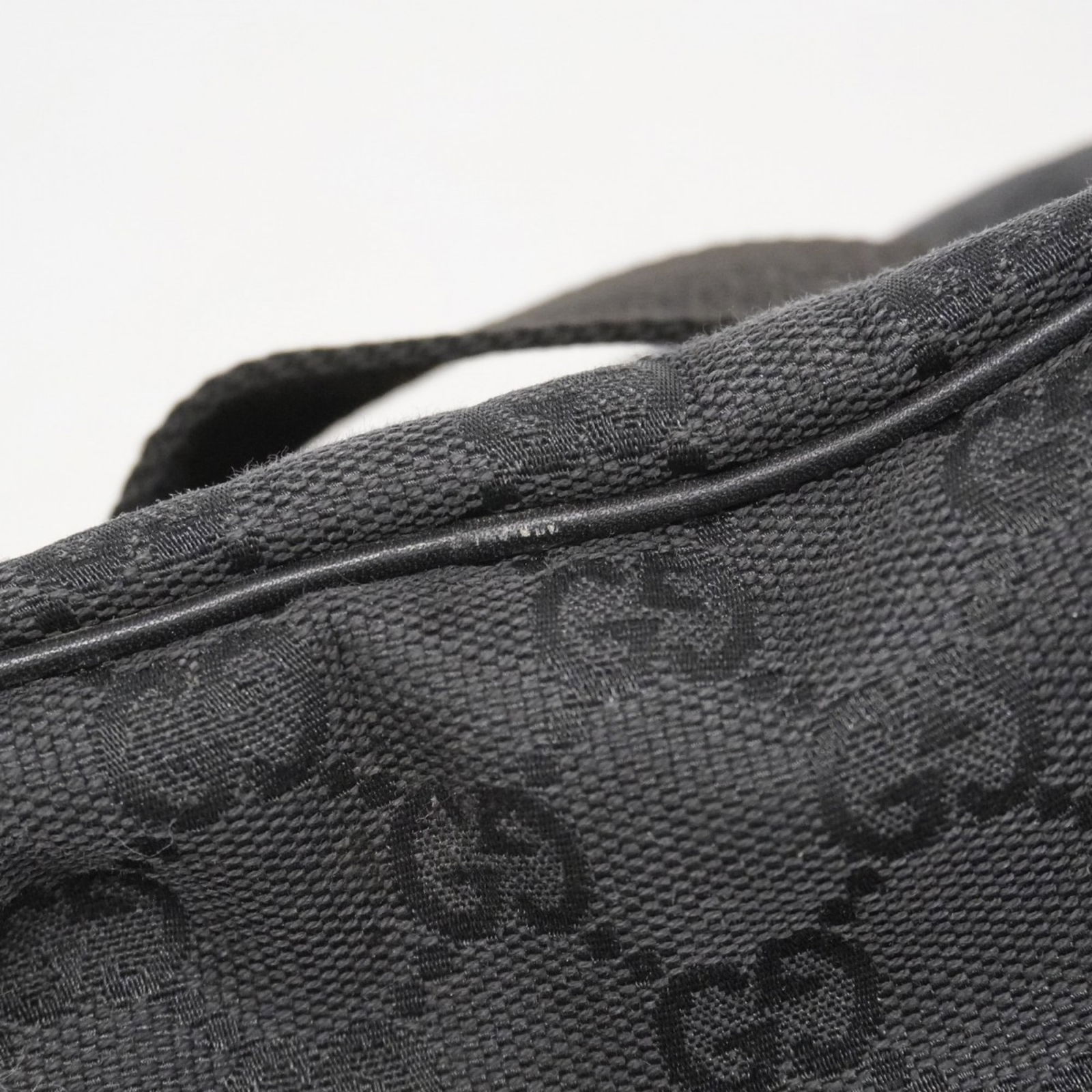 Canvas Gucci Pouch - 7