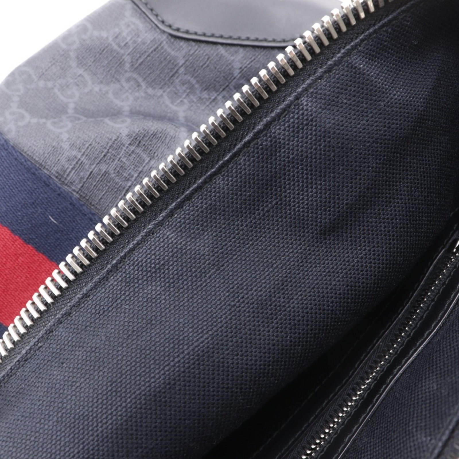 Shoulder Bag Gg Supreme - Gucci Messenger Bag - 10