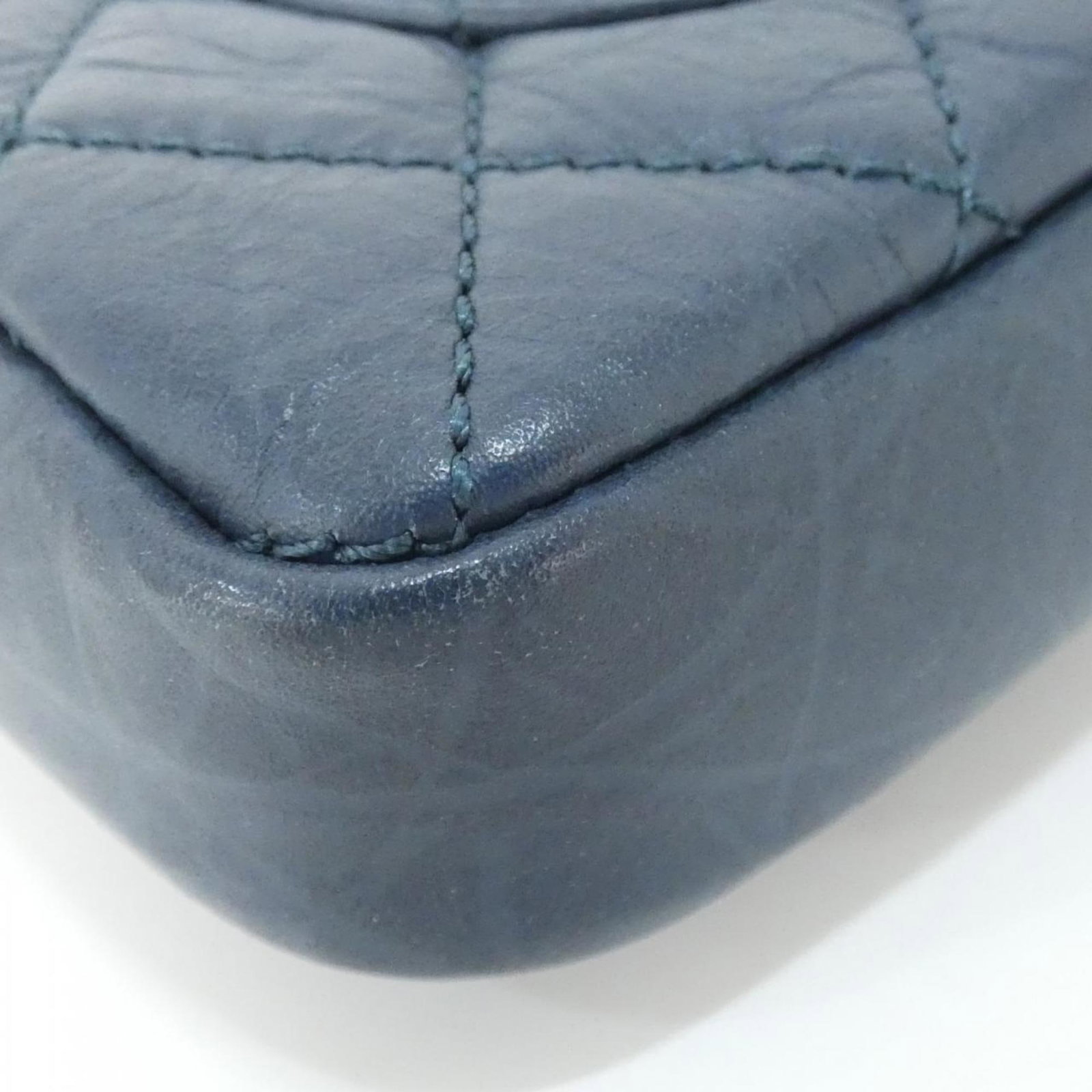 Leather Chanel Handbag - 3