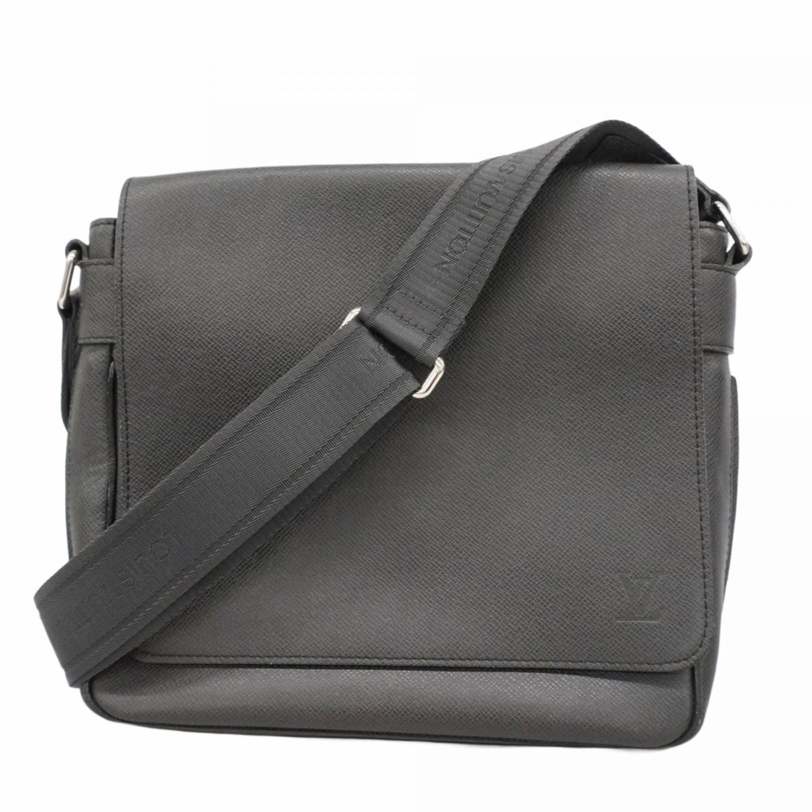 Bag Louis Vuitton Shoulder: Bag Louis Vuitton Shoulder This listing features Bag Louis Vuitton Shoulder. Item specifics are provided below. Item Specifics: Brand: Louis Vuitton Type: Shoulder Bag Color: Ardoise Gender: Men Size