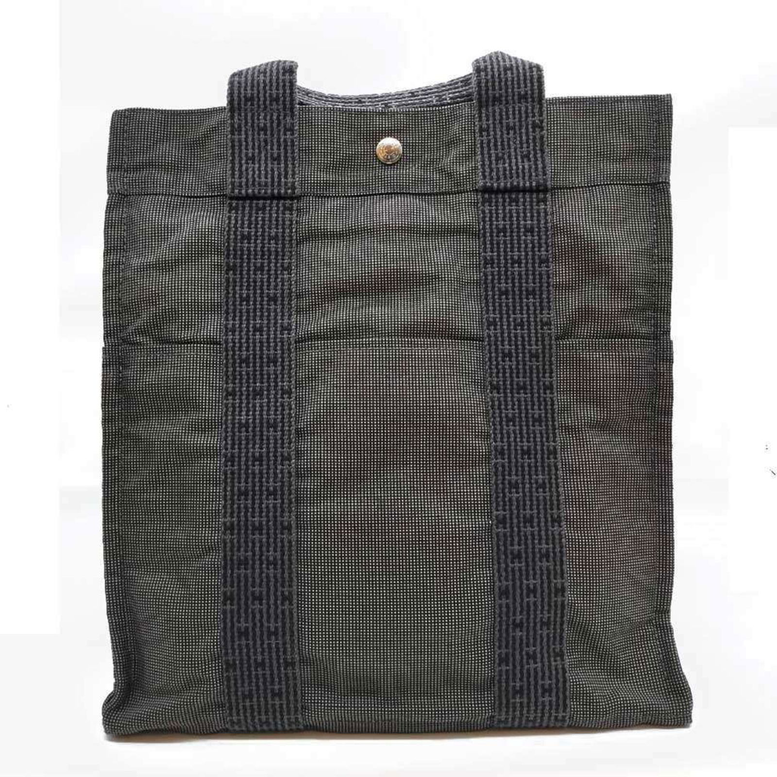 Canvas Hermes Backpack: Canvas Hermes Backpack This listing features Canvas Hermes Backpack. Item specifics are provided below. Item Specifics: Brand: Hermes Type: Backpack Material: Canvas Color: Gray Gender: Men,Women