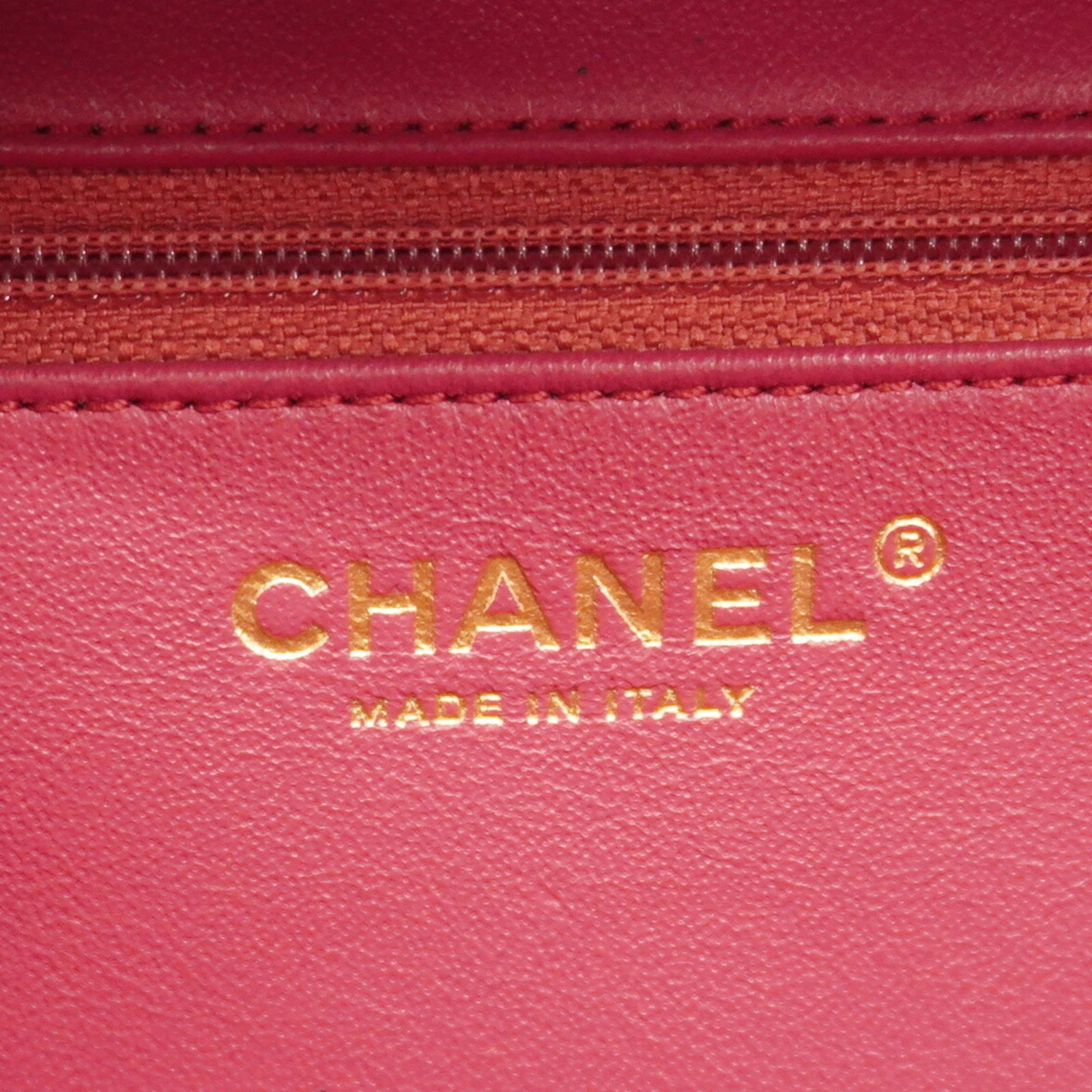 Leather Chanel Handbag - 5
