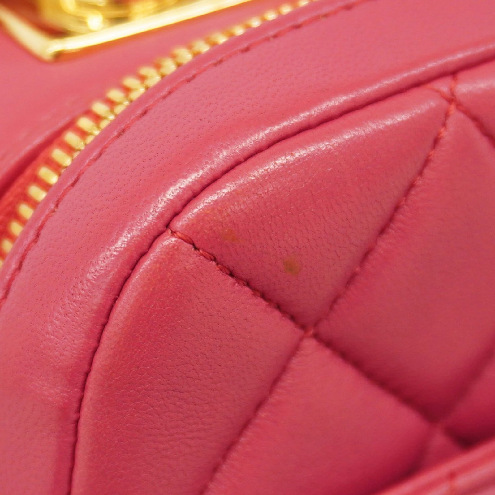 Leather Chanel Handbag - 7