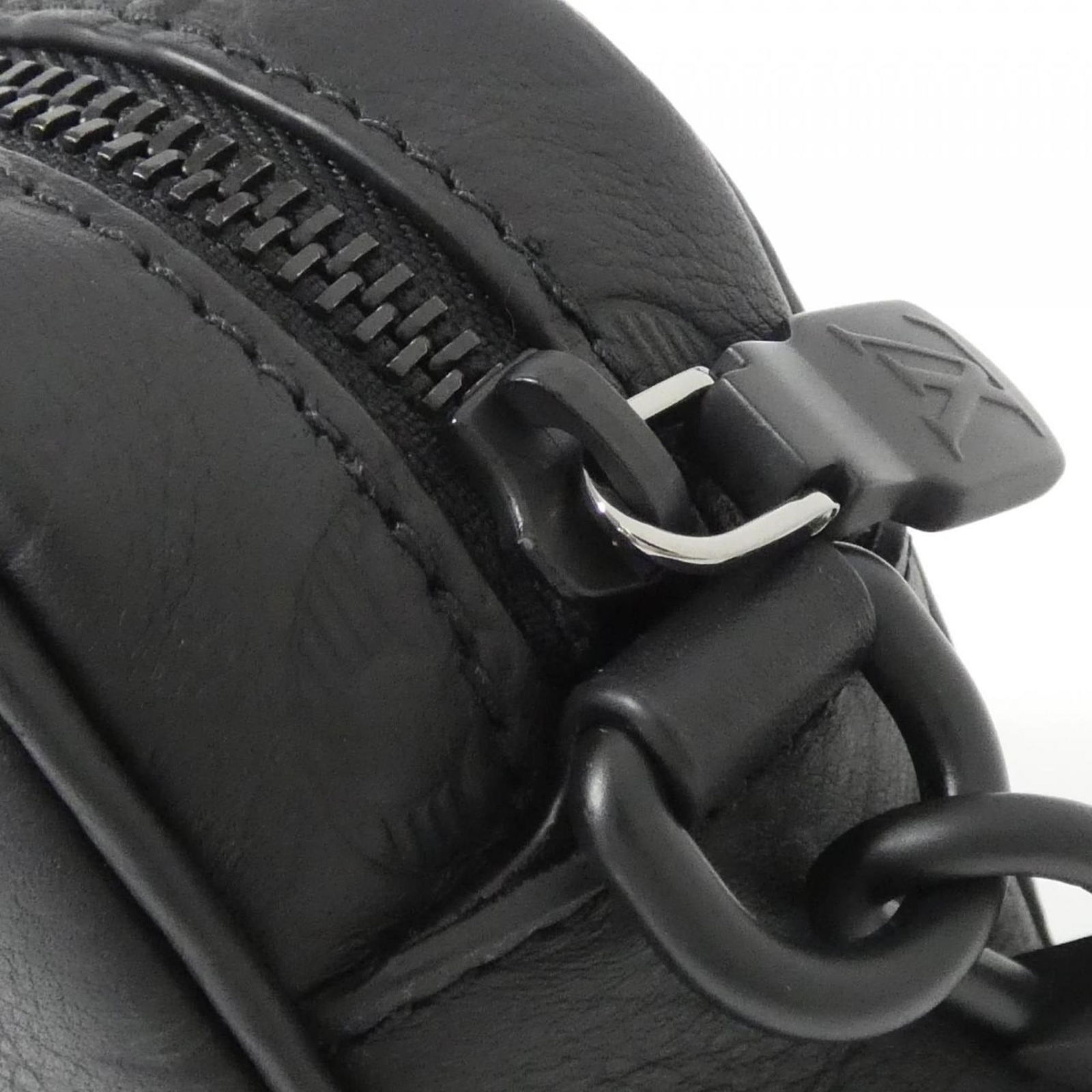 Leather Louis Vuitton Shoulder Bag - 4