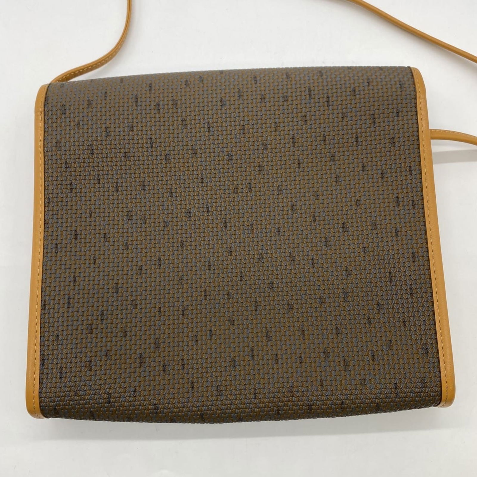 Shoulder Bag Leather - Yves Saint Laurent Pochette - 2