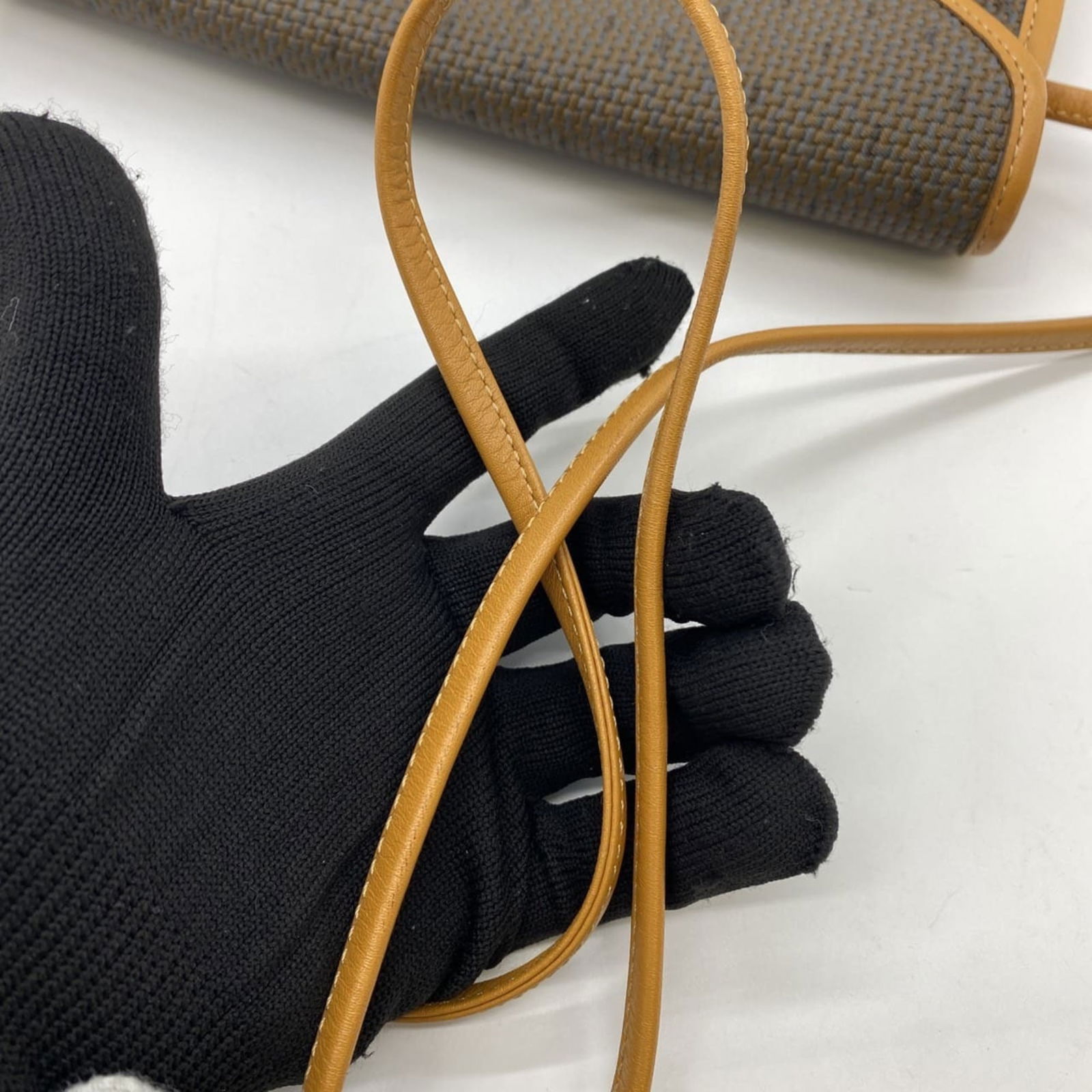 Shoulder Bag Leather - Yves Saint Laurent Pochette - 7