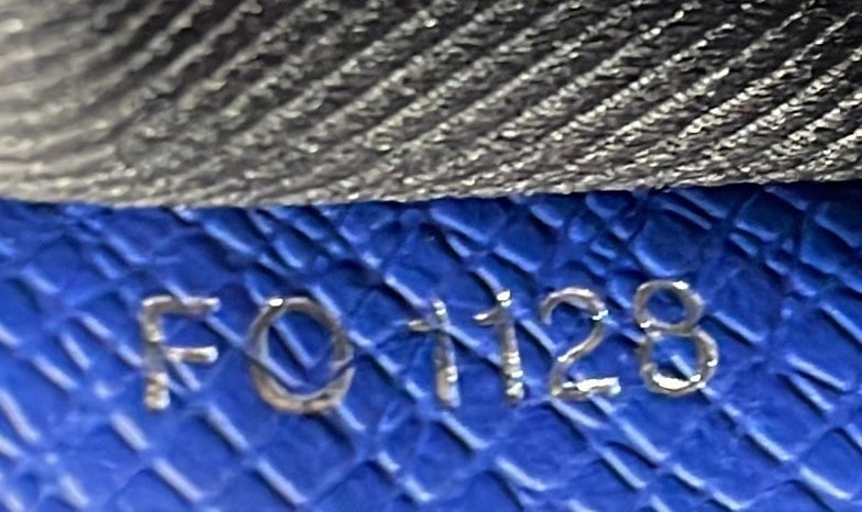 PM Louis Vuitton Outdoor Messenger Bag Taiga Leather - 8