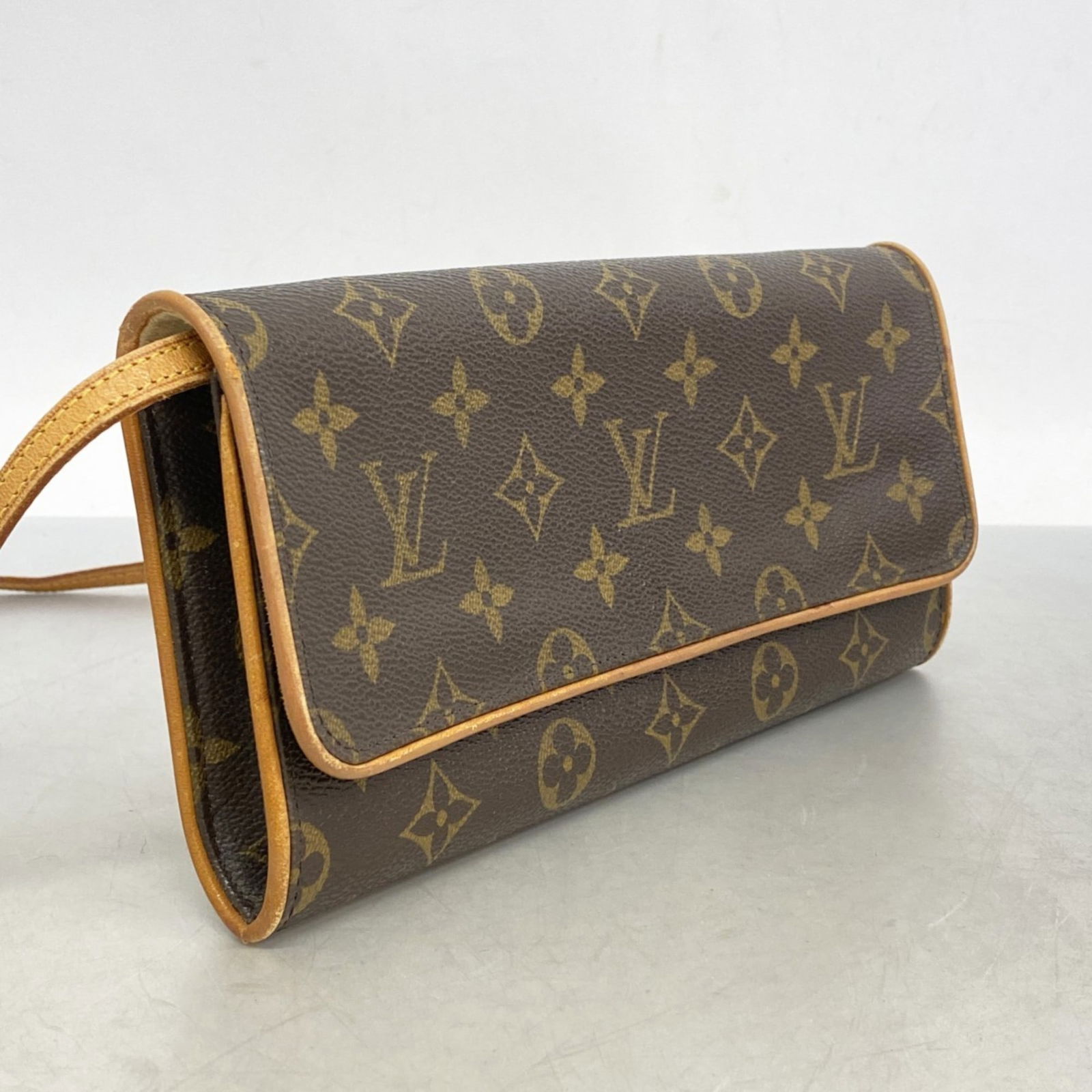 Bag Louis Vuitton Shoulder - 2