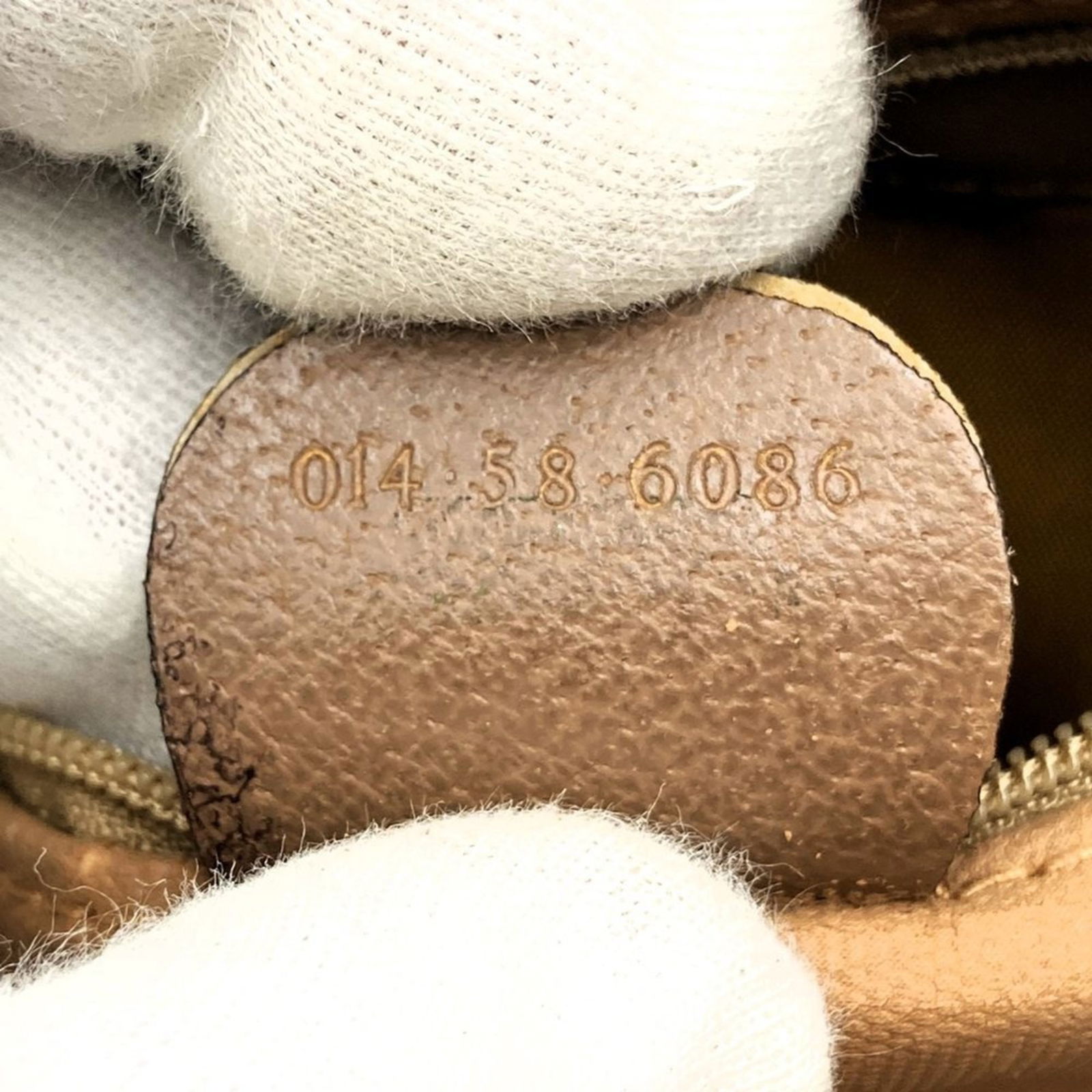 Pvc - Gucci Pouch Gg Supreme - 10