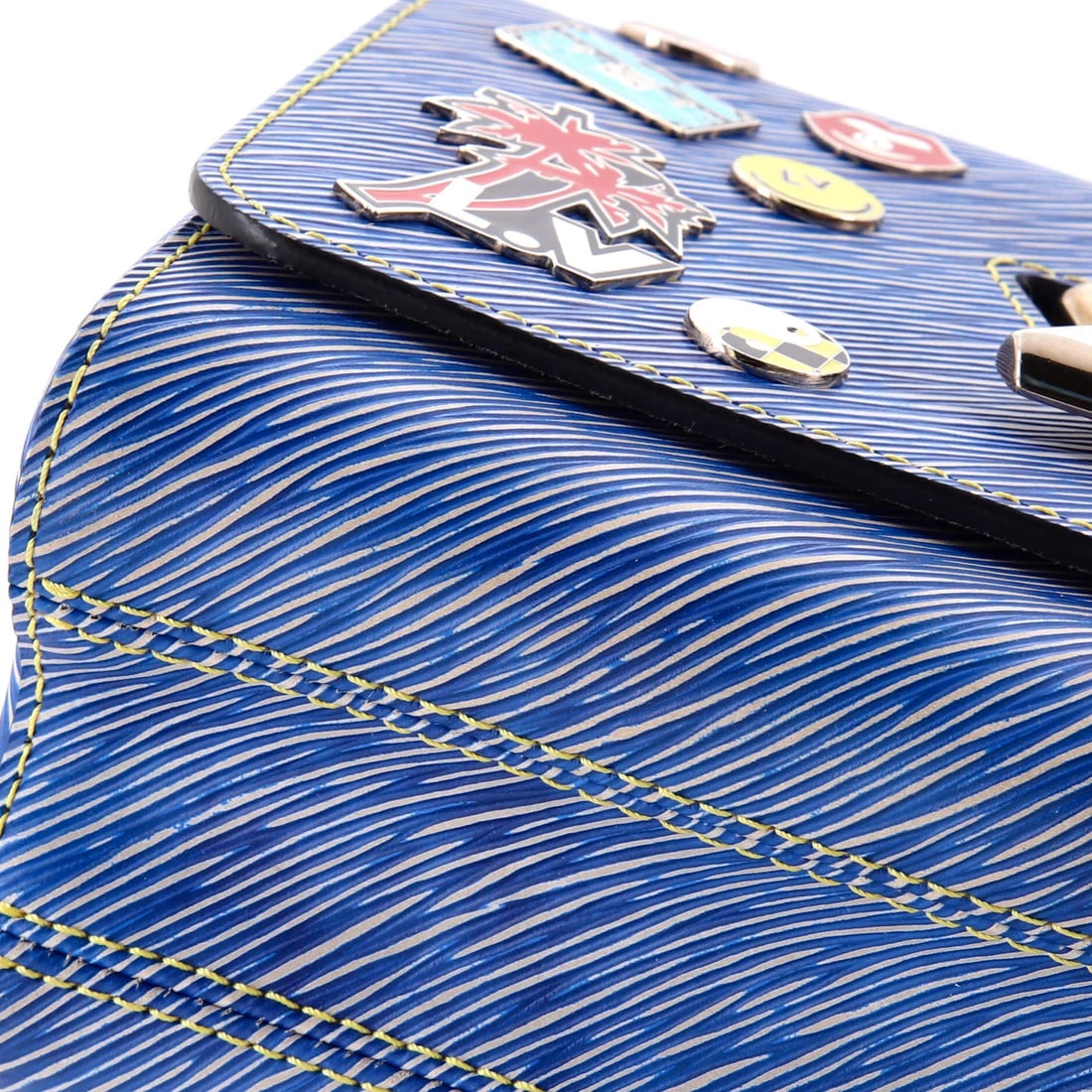 MM Louis Vuitton Twist Handbag Limited Edition Pin Embellished Epi Leather - 8